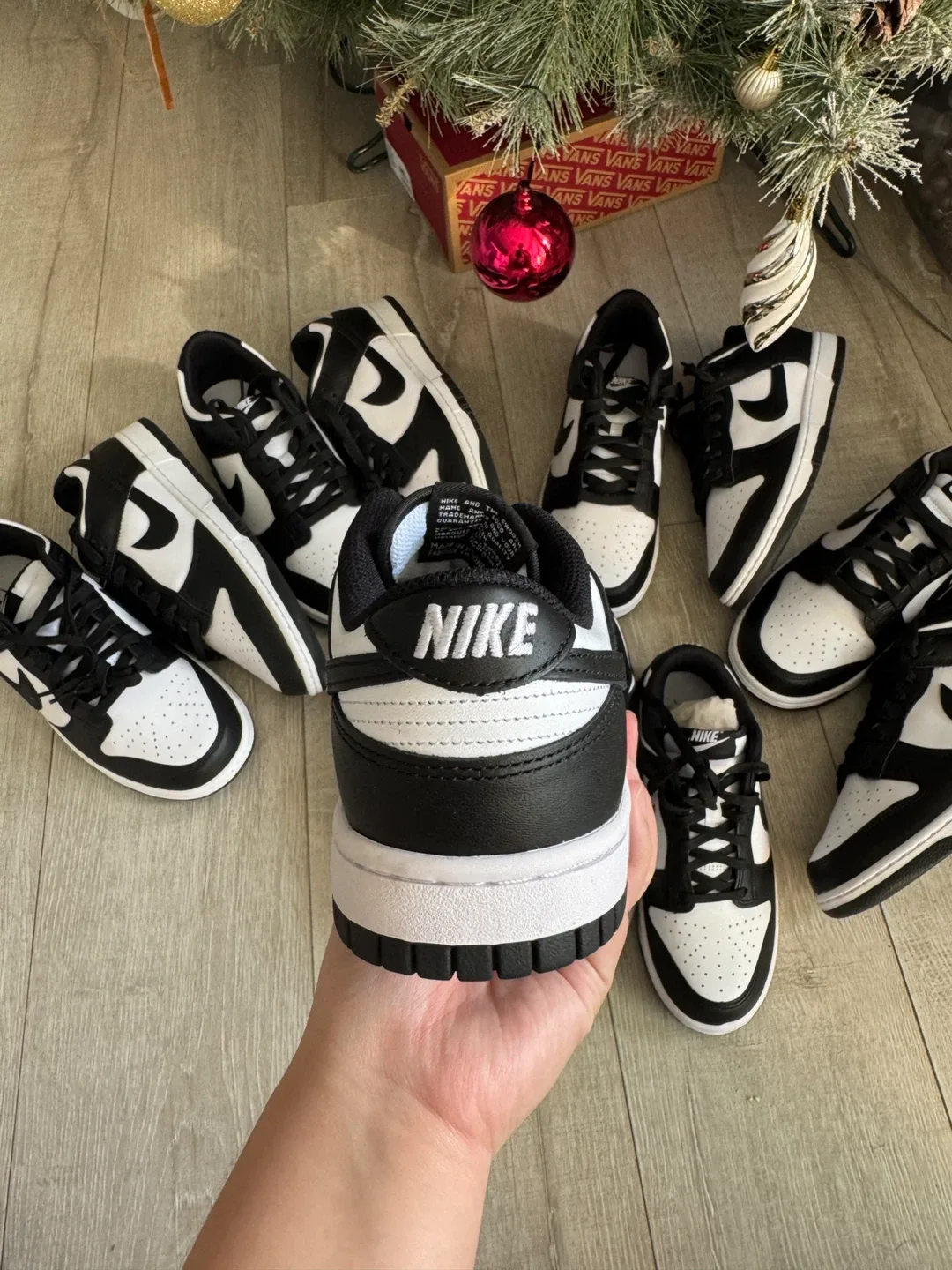 Nike Dunk Low Panda image indicator(4)