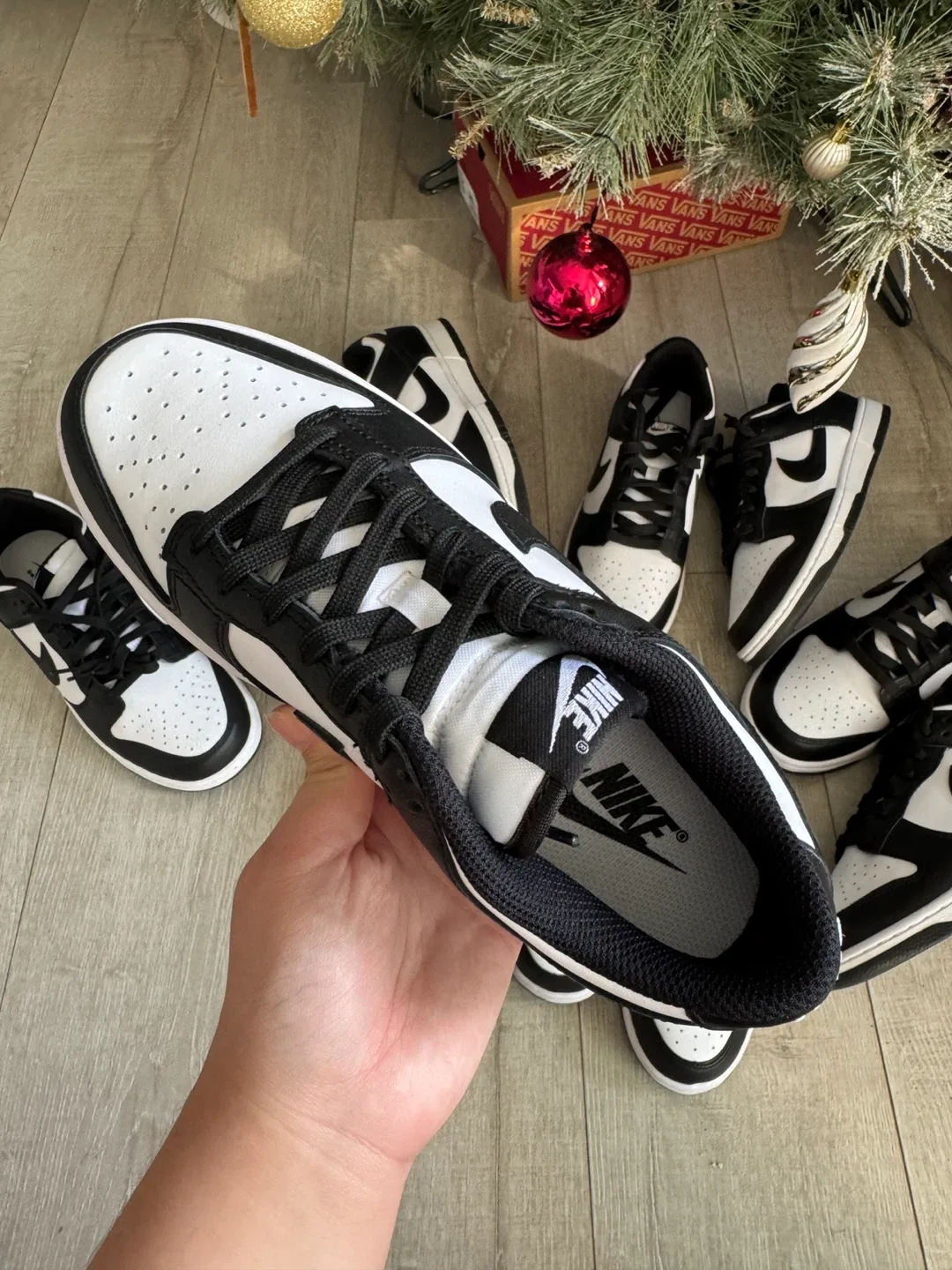 Nike Dunk Low Panda image indicator(5)