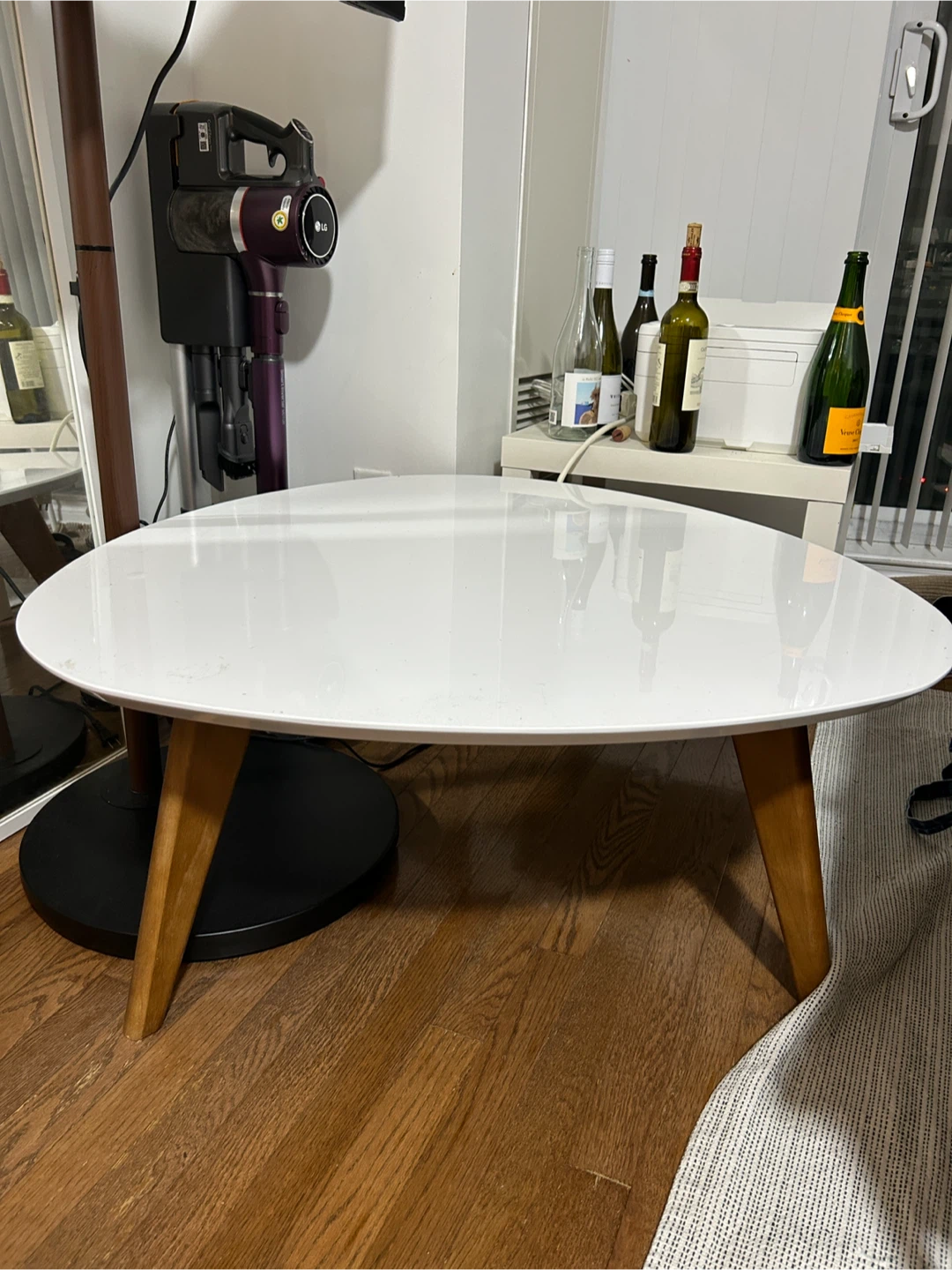 White Modern Coffee Table (Osaka coffee table)