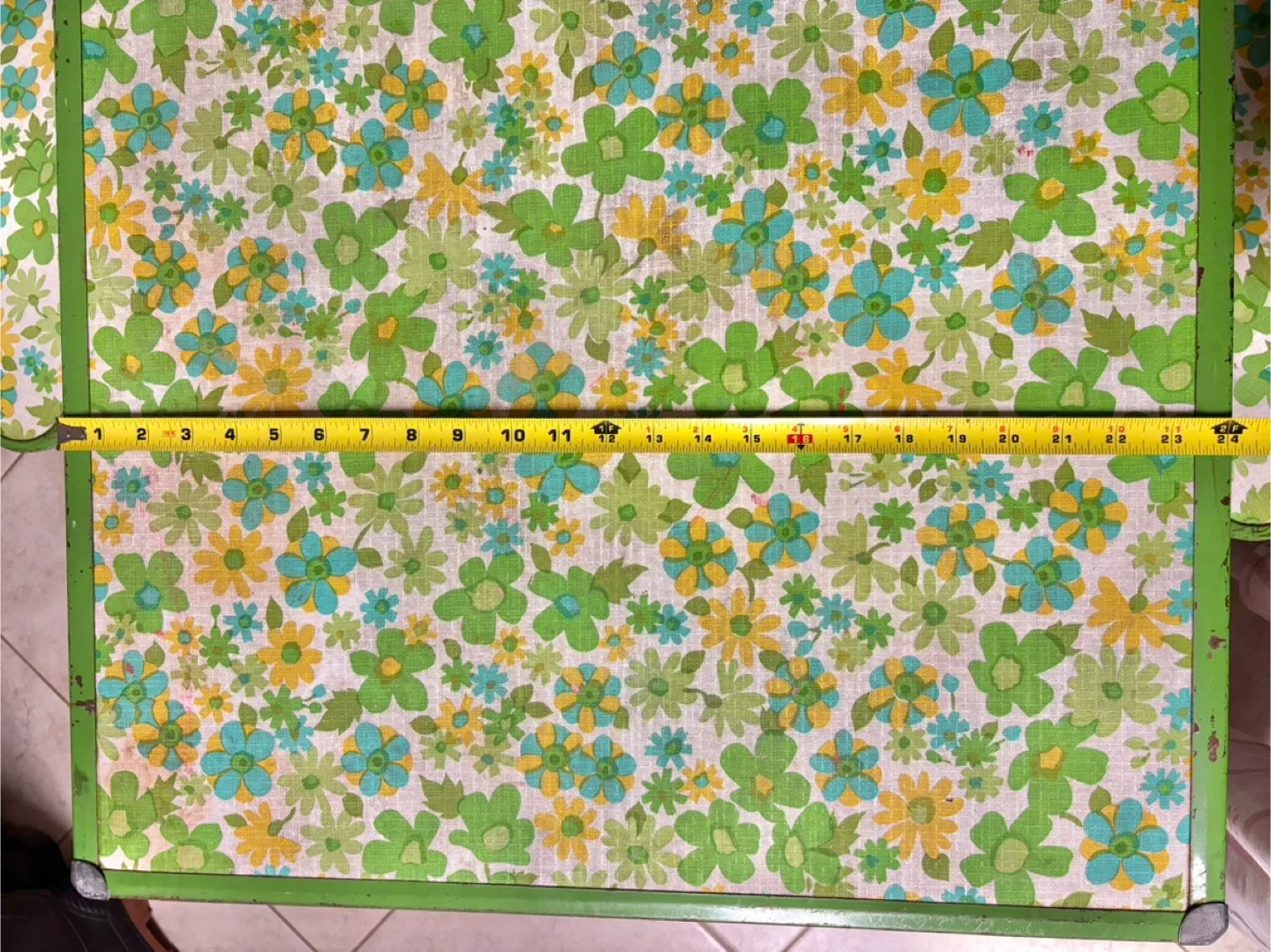 Vintage Green Floral Child’s Folding Table & Chairs Set image indicator(3)