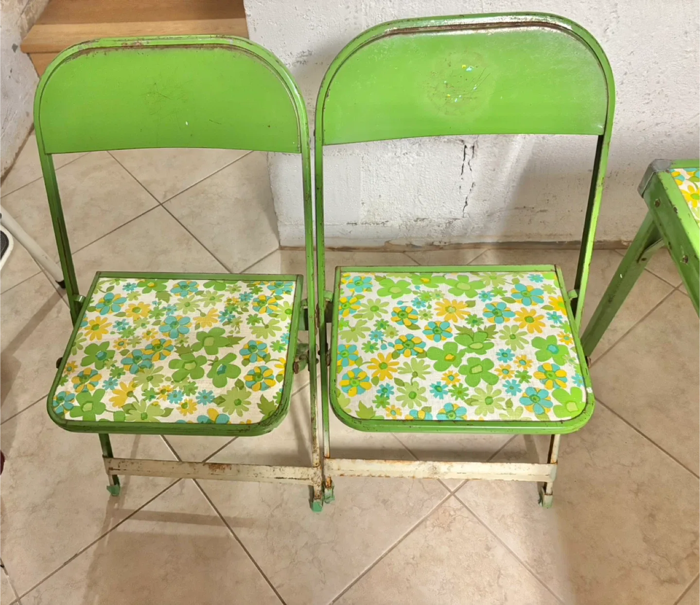 Vintage Green Floral Child’s Folding Table & Chairs Set image indicator(5)