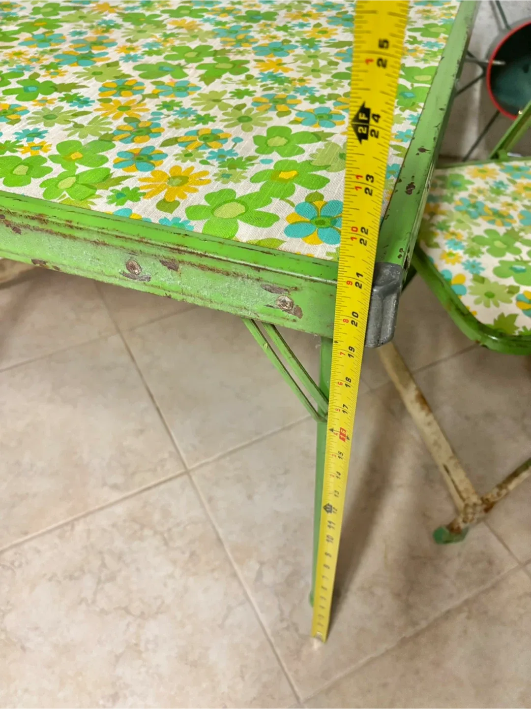 Vintage Green Floral Child’s Folding Table & Chairs Set image indicator(4)