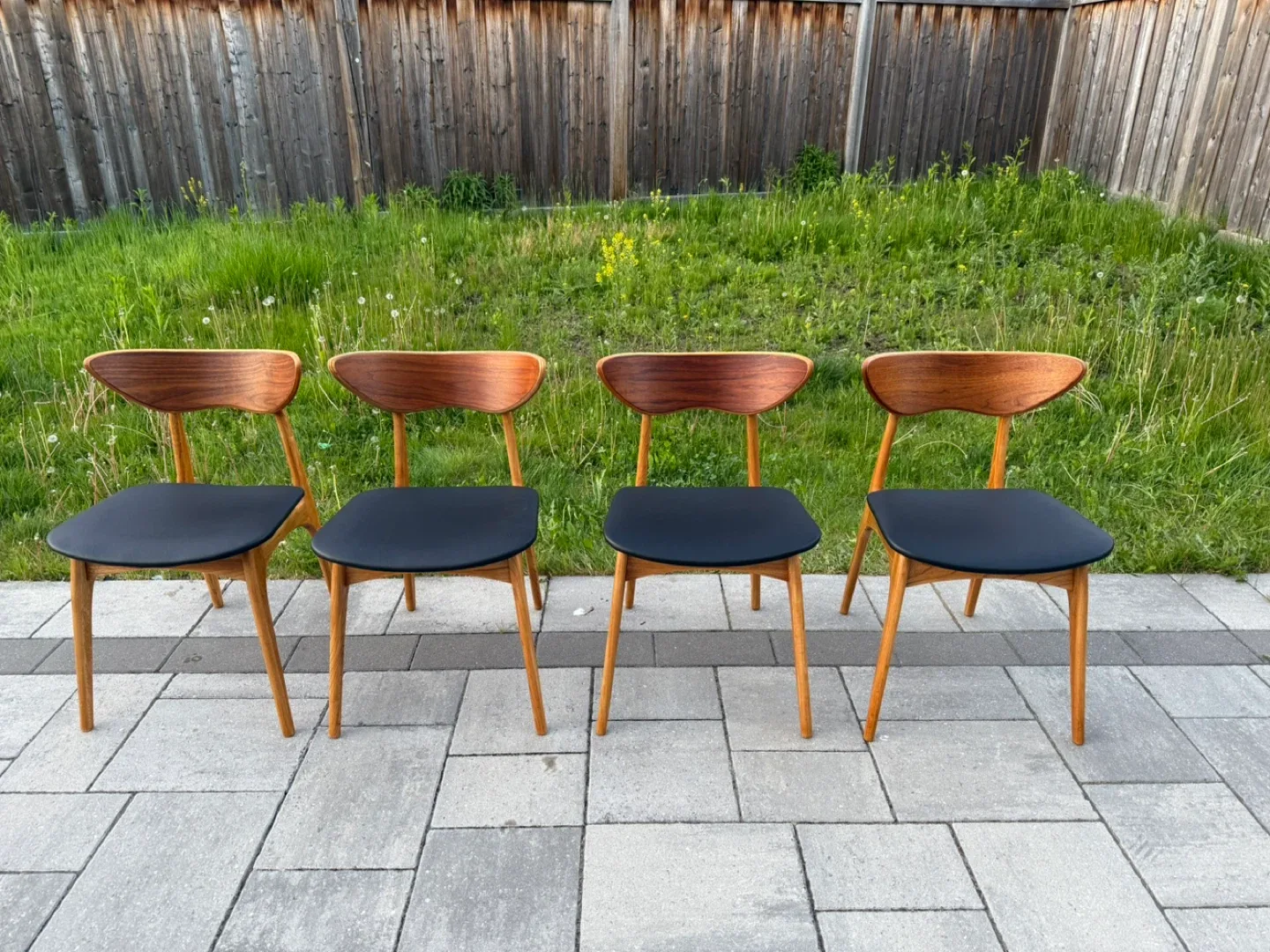Set of 6 Walnut Mid-Century Modern Dining Chairs image indicator(4)