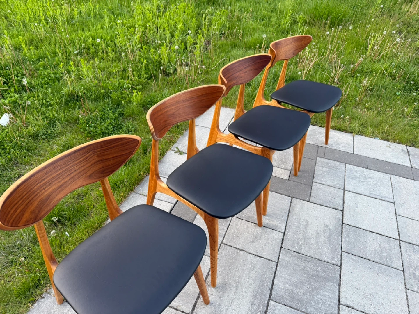 Set of 6 Walnut Mid-Century Modern Dining Chairs