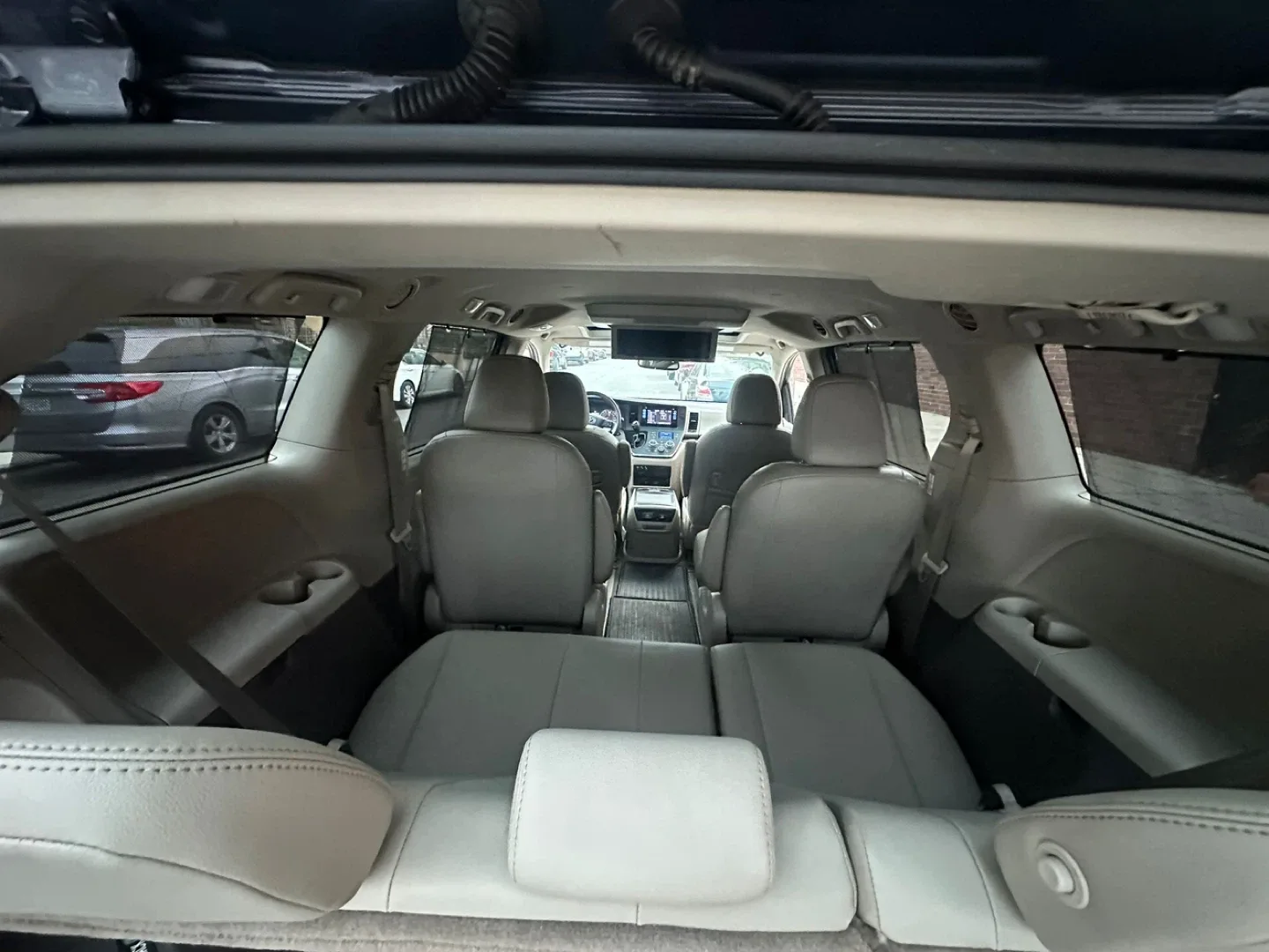 Toyota Sienna Minivan 2017 image indicator(4)