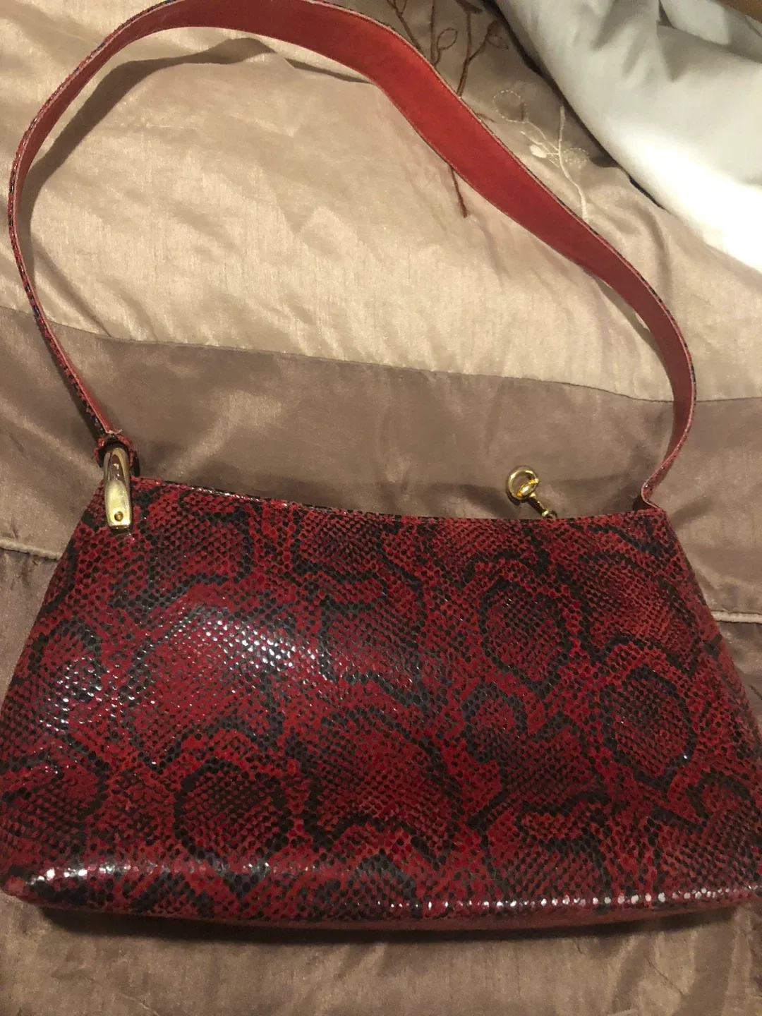 Due Fratelli Red Snakeskin Leather Bag image indicator(5)