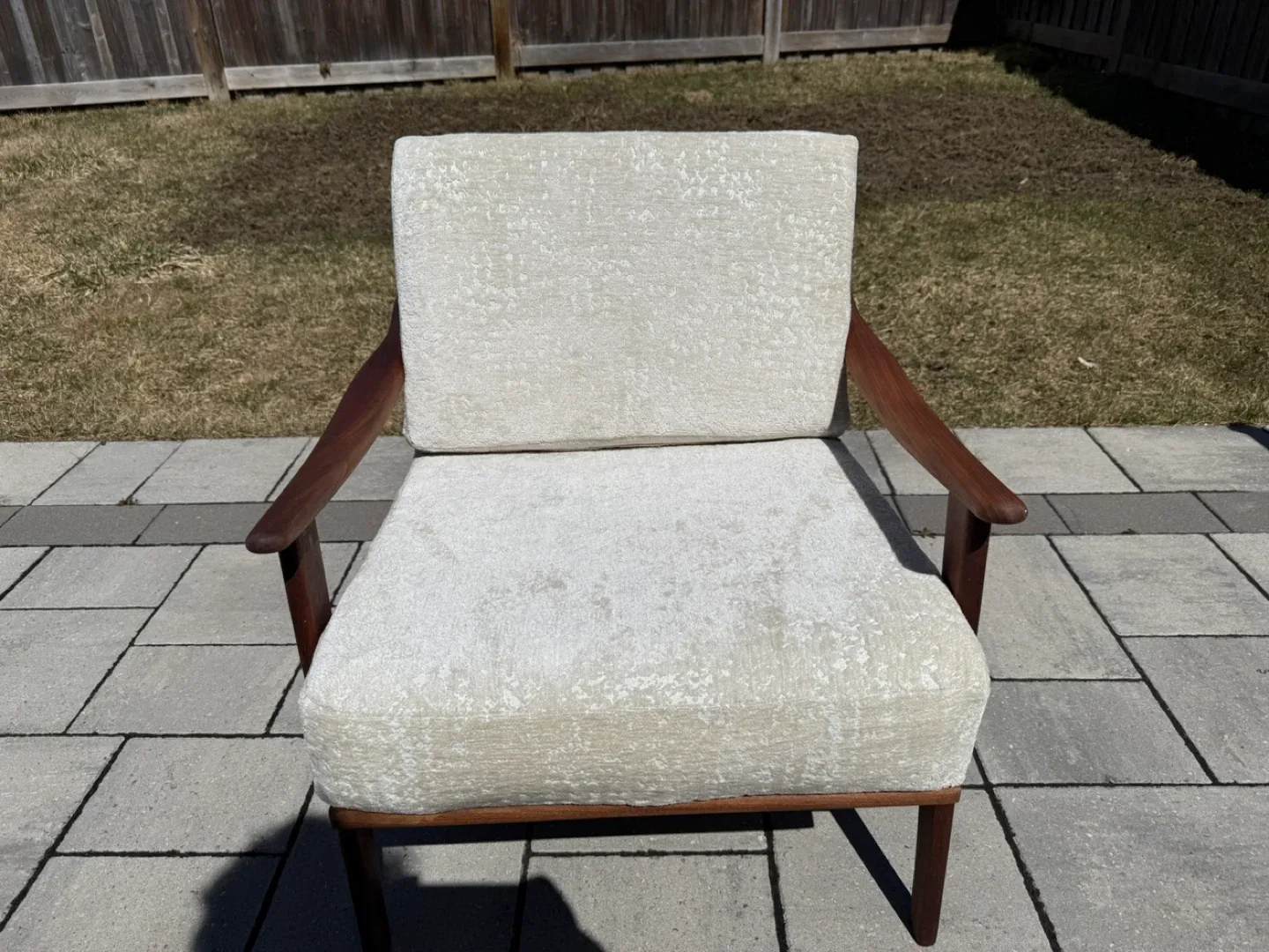 Mid-Century Modern Style Armchair image indicator(3)