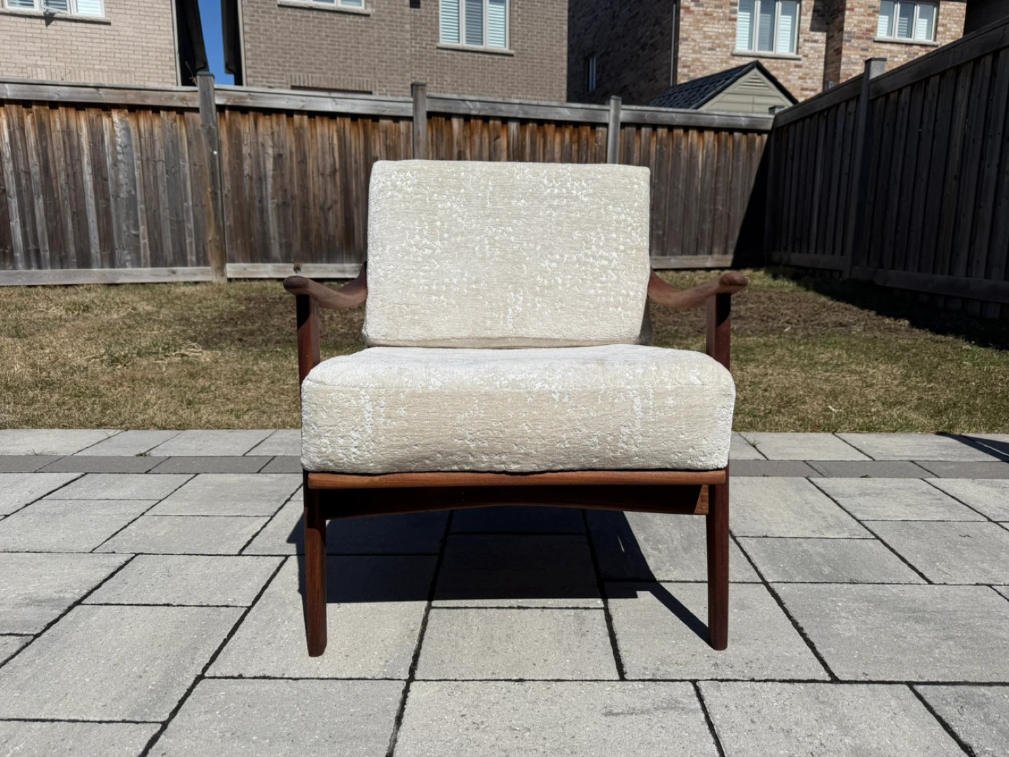 Mid-Century Modern Style Armchair - photo 2