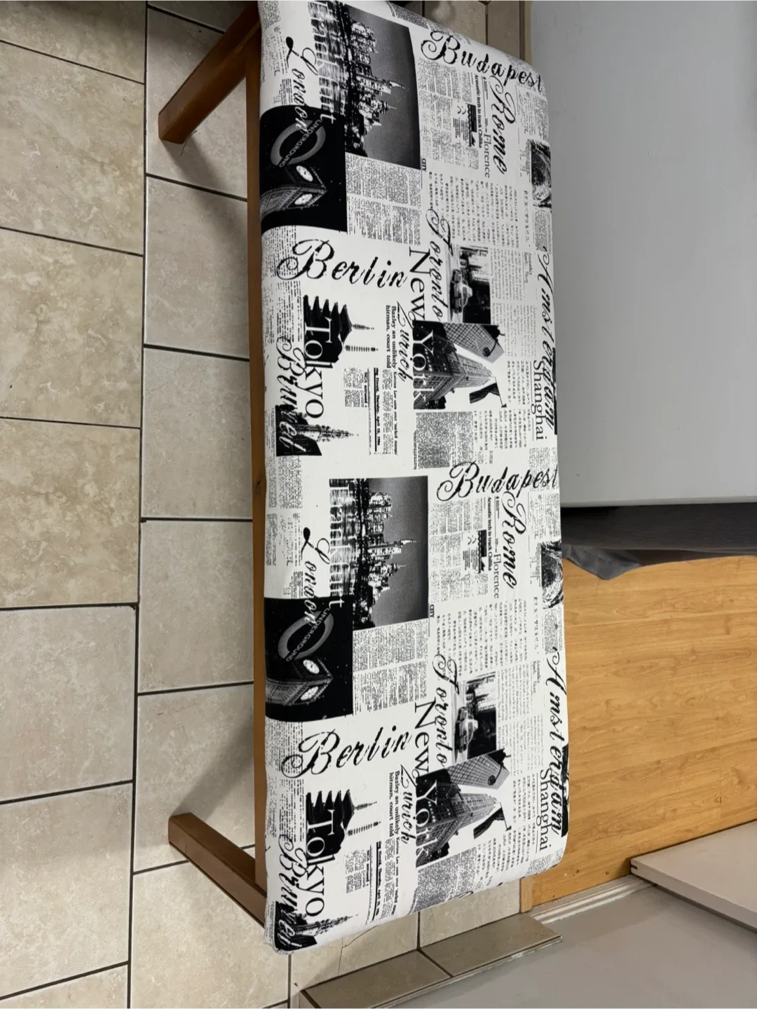🥕 Bench with City Newspaper Print image indicator(2)