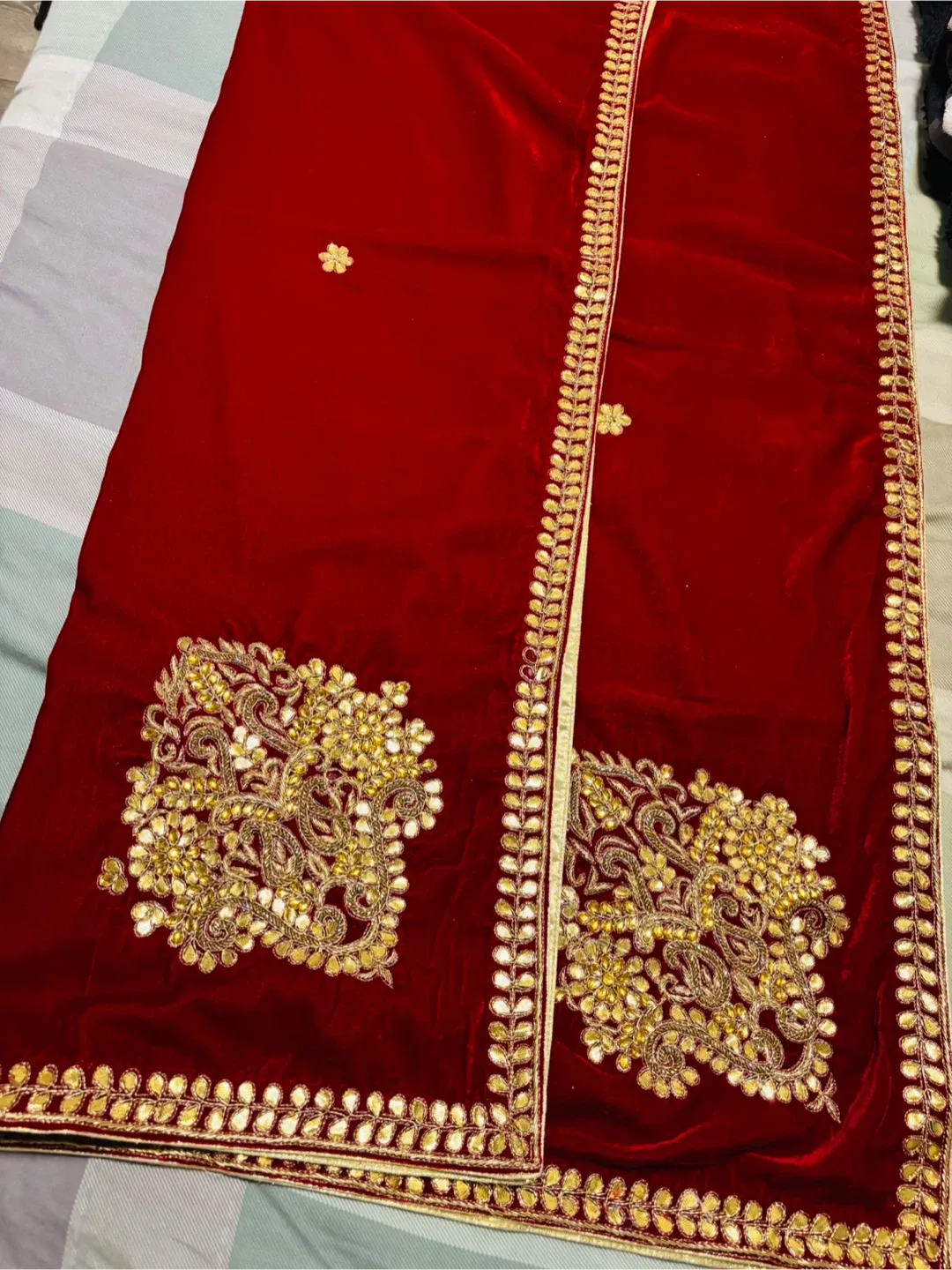 Red Velvet Embroidered Shawl image indicator(3)