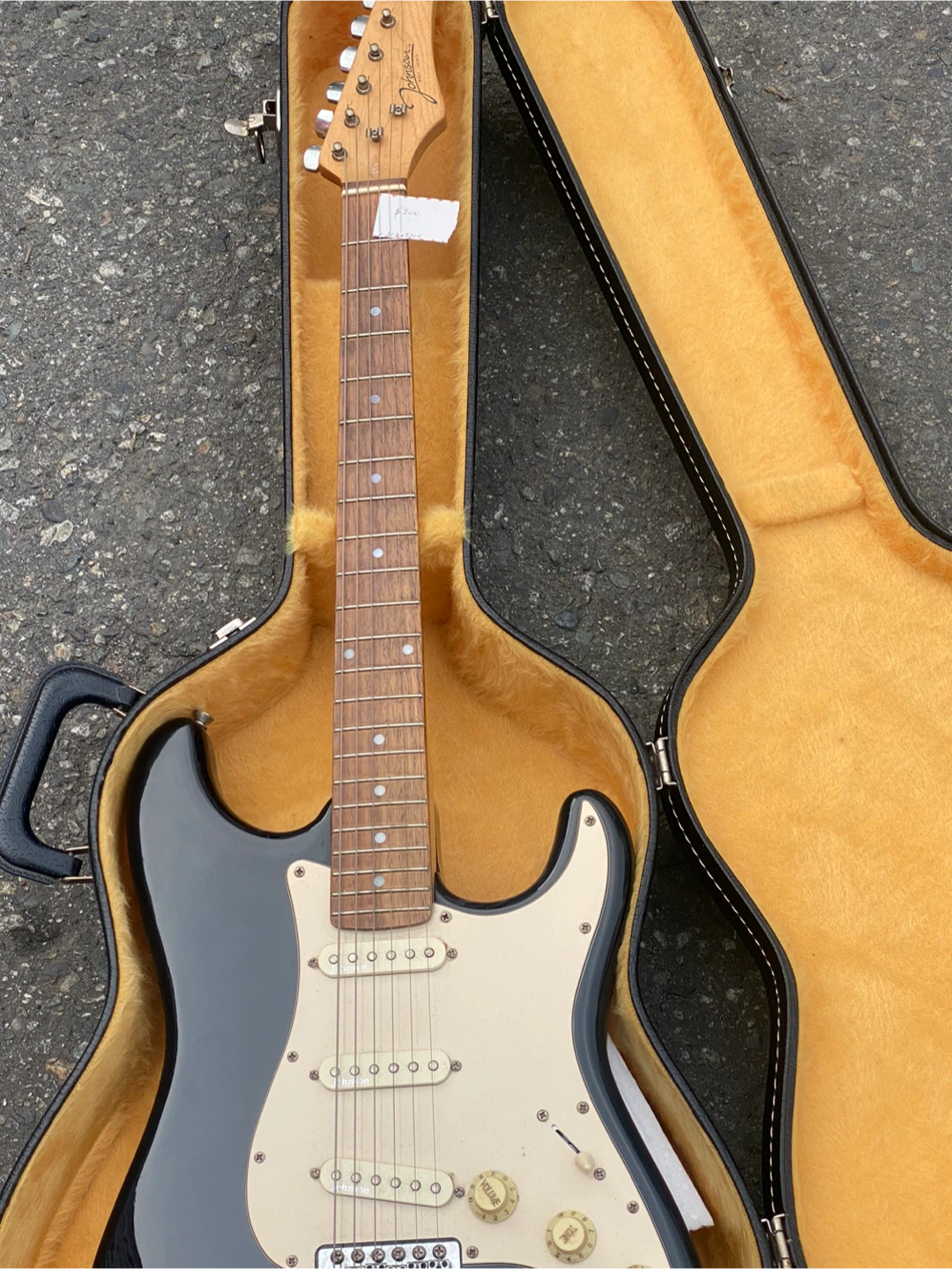 Johnson Electric Guitar with Case - photo 2