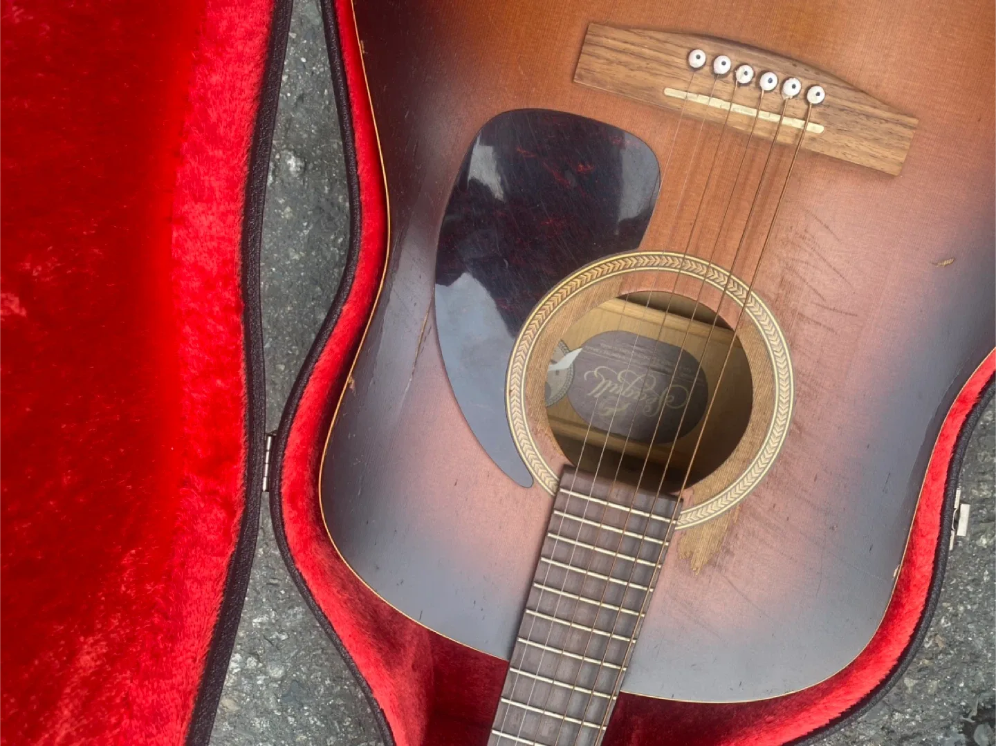 Acoustic Guitars: Suzuki, Harmony, Seagull image indicator(7)