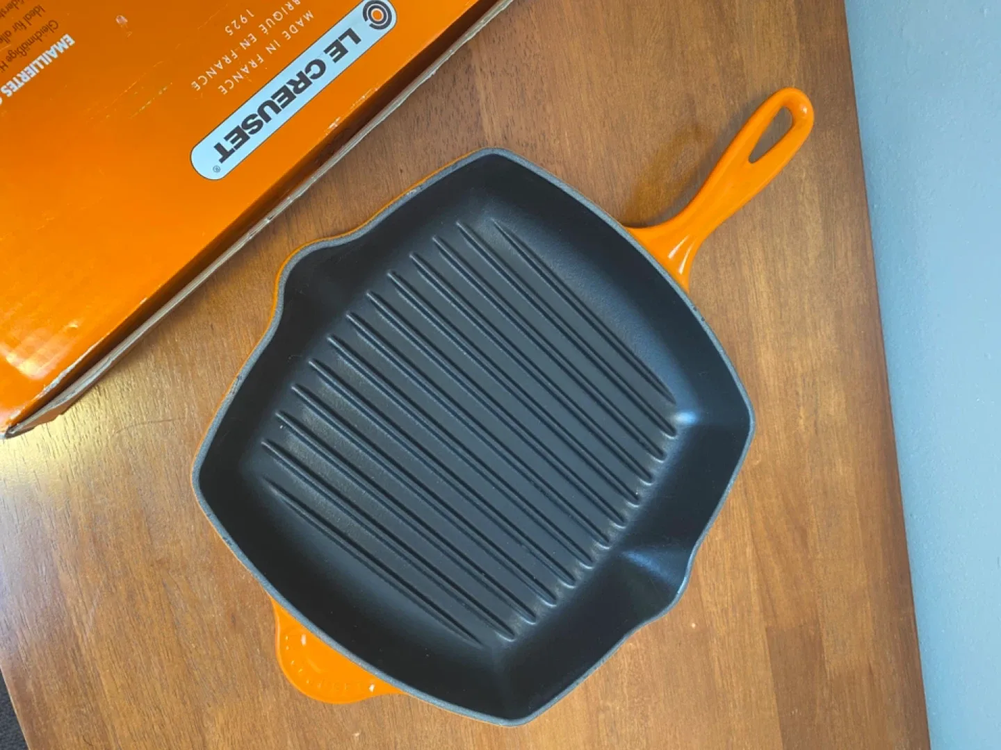 Le Creuset Enameled Square Grill Pan Flame Orange image indicator(2)