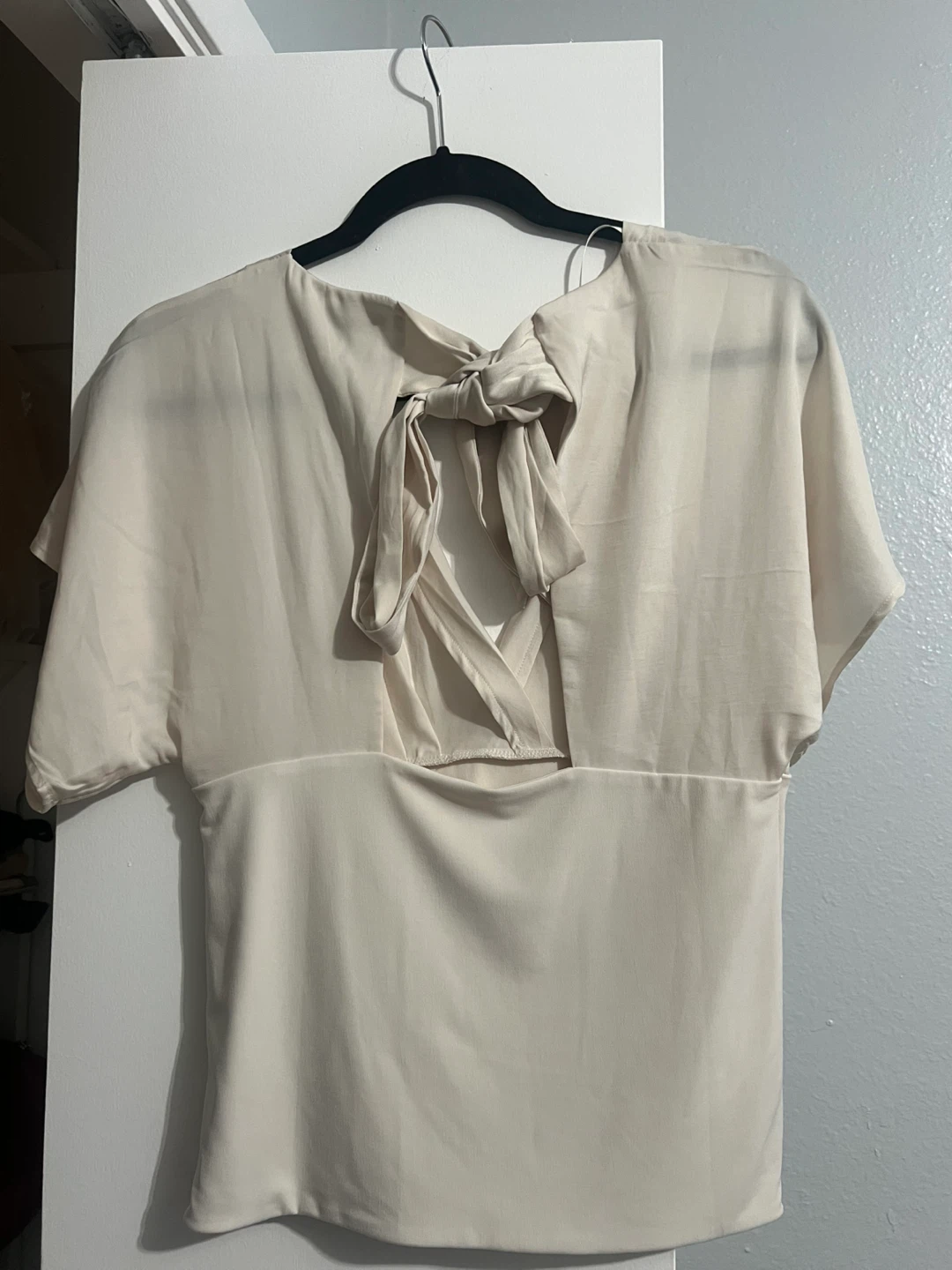 Women’s Banana Republic Cream Tie-Back Blouse - Size S - photo 3