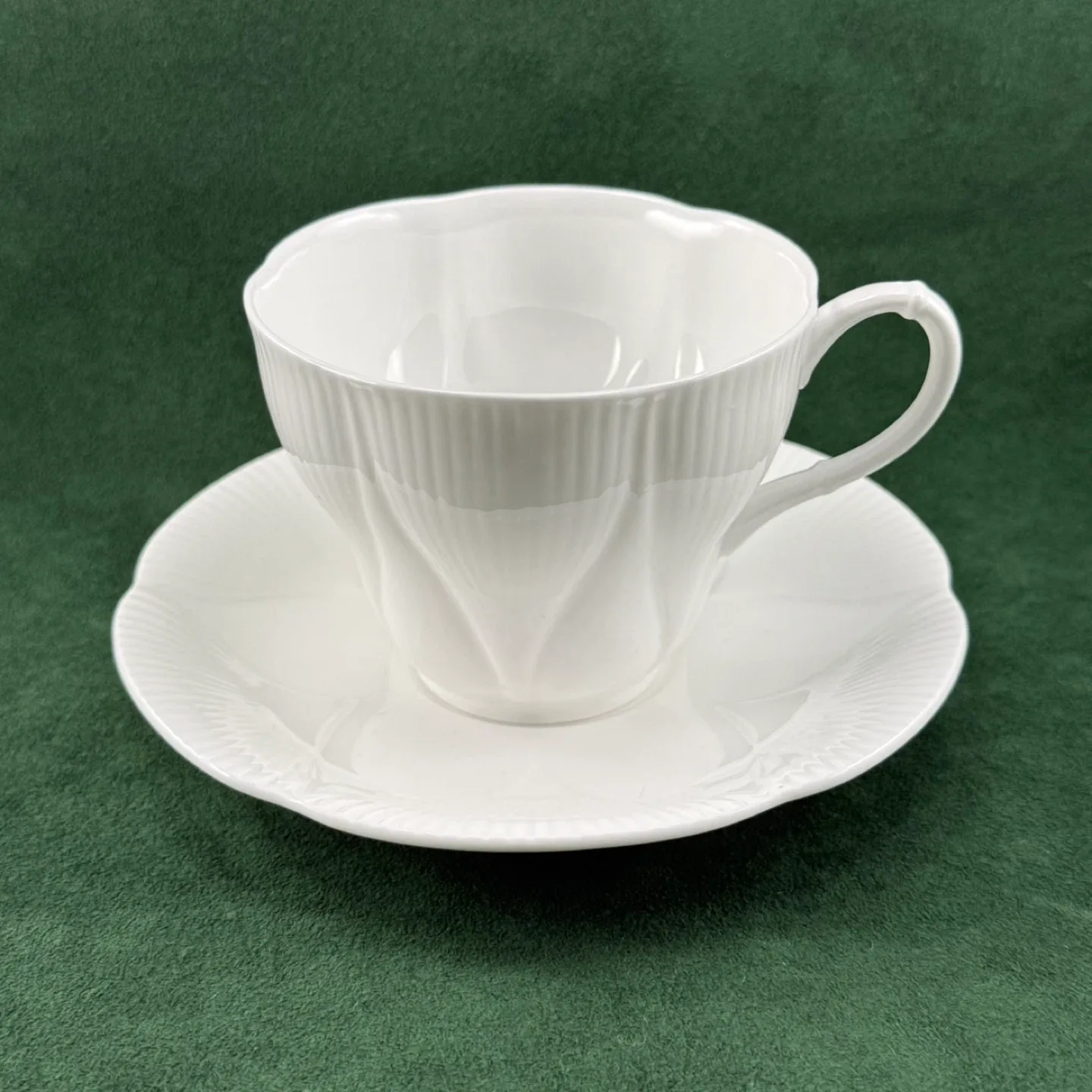 Royal Albert Morning Star teacup thumbnail