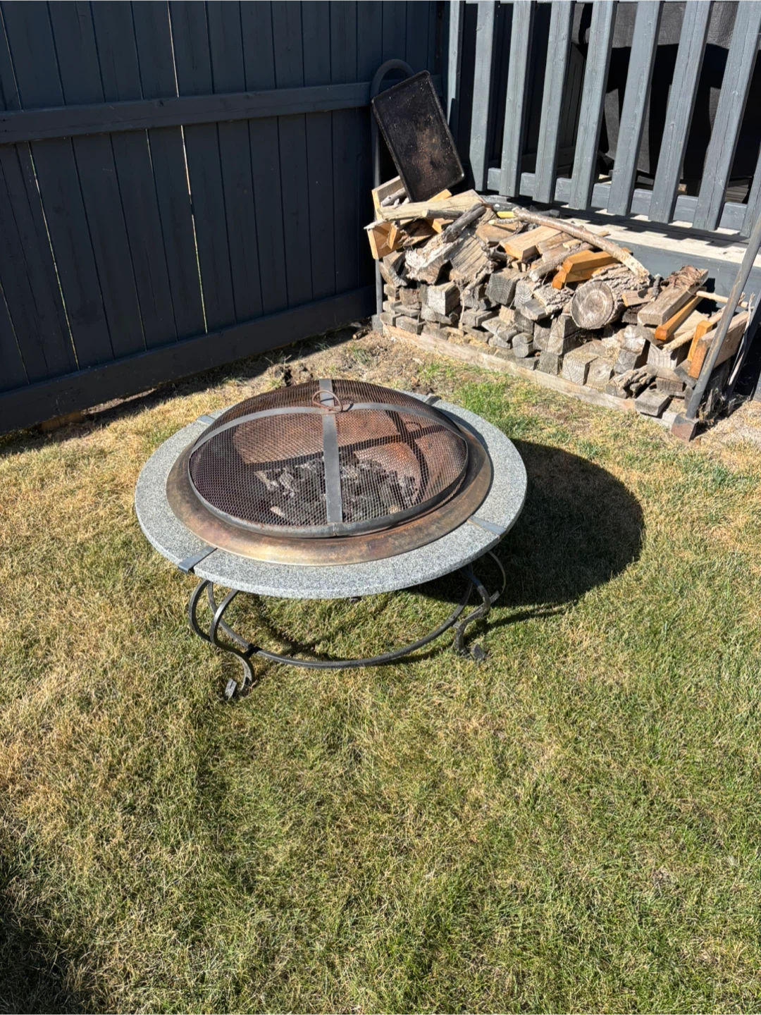 Outdoor Fire Pit with Spark Screen