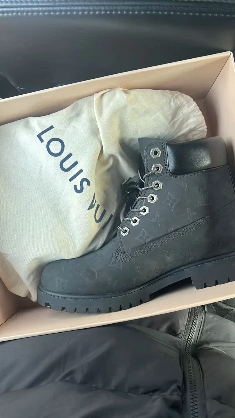 Louis Vuitton x Timberland Boots - Black thumbnail