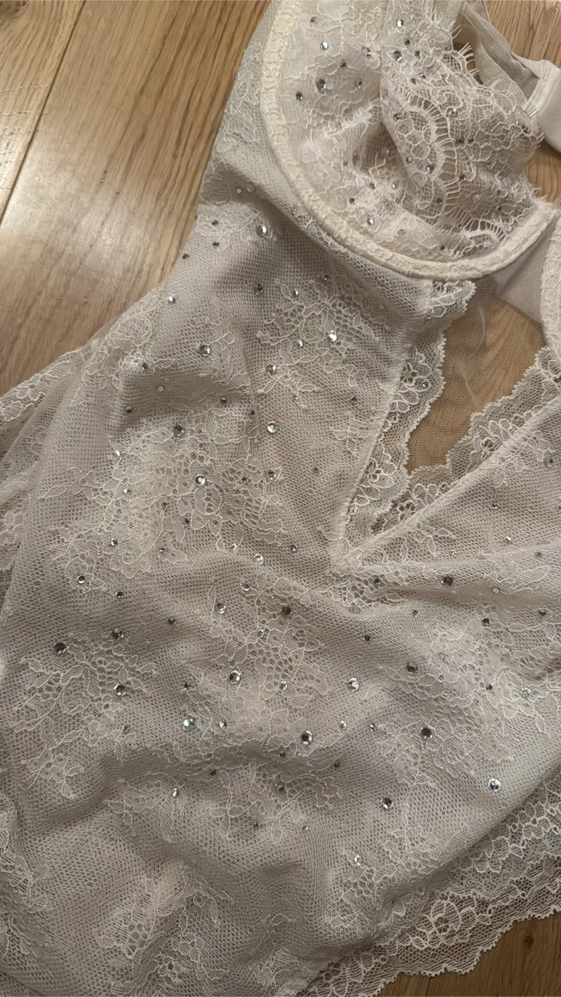 Victoria's Secret White Lace diamond Bodysuit image indicator(2)