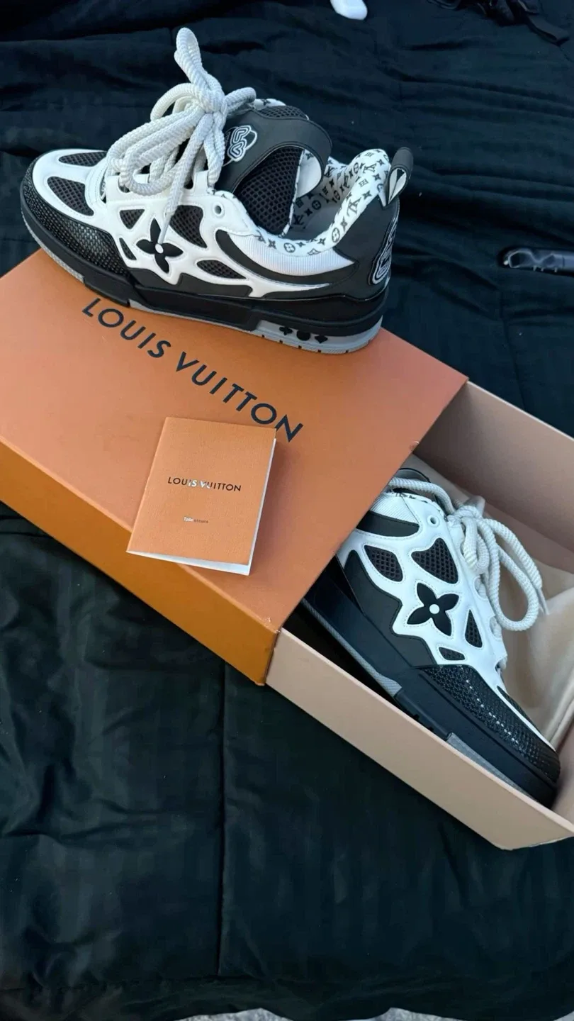 Louis Vuitton Trainer Sneaker thumbnail