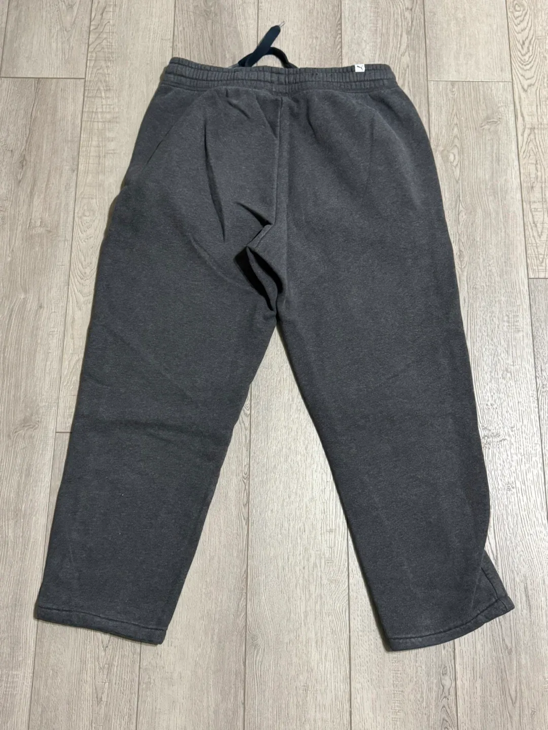 Puma Grey Sweatpants - Size L image indicator(3)