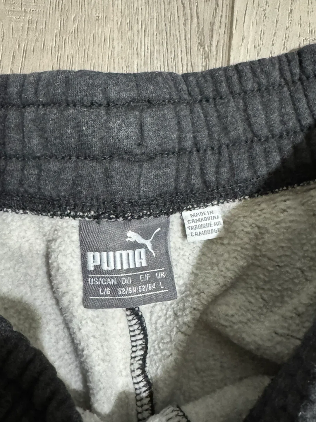 Puma Grey Sweatpants - Size L thumbnail