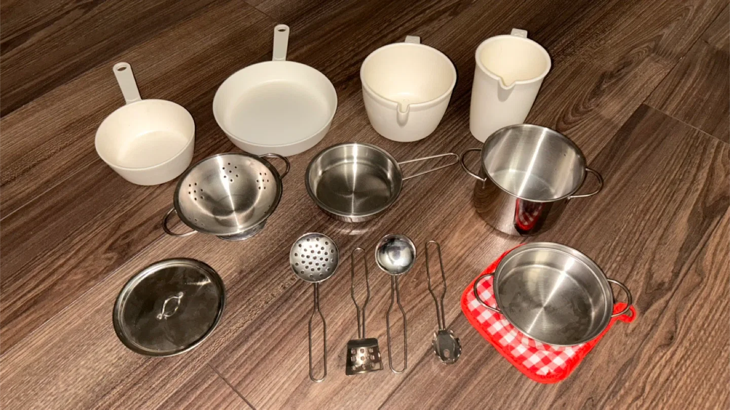 IKEA Duktig Play Kitchen With Dishes and Food image indicator(7)