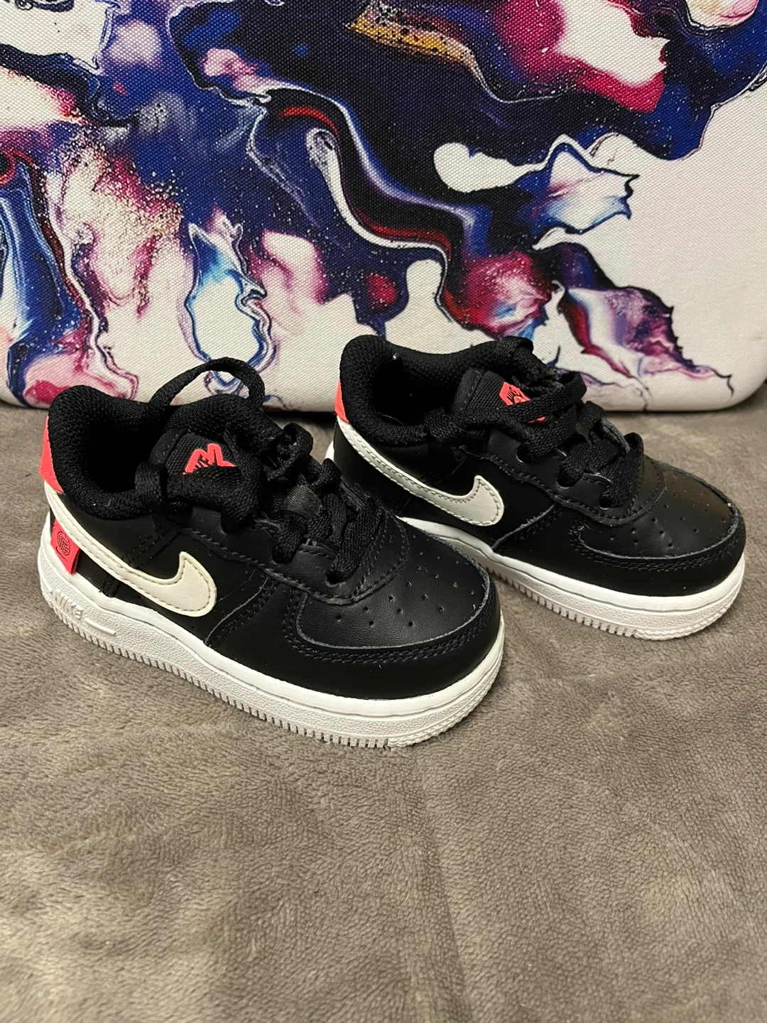 Baby Nike shoes size 6c