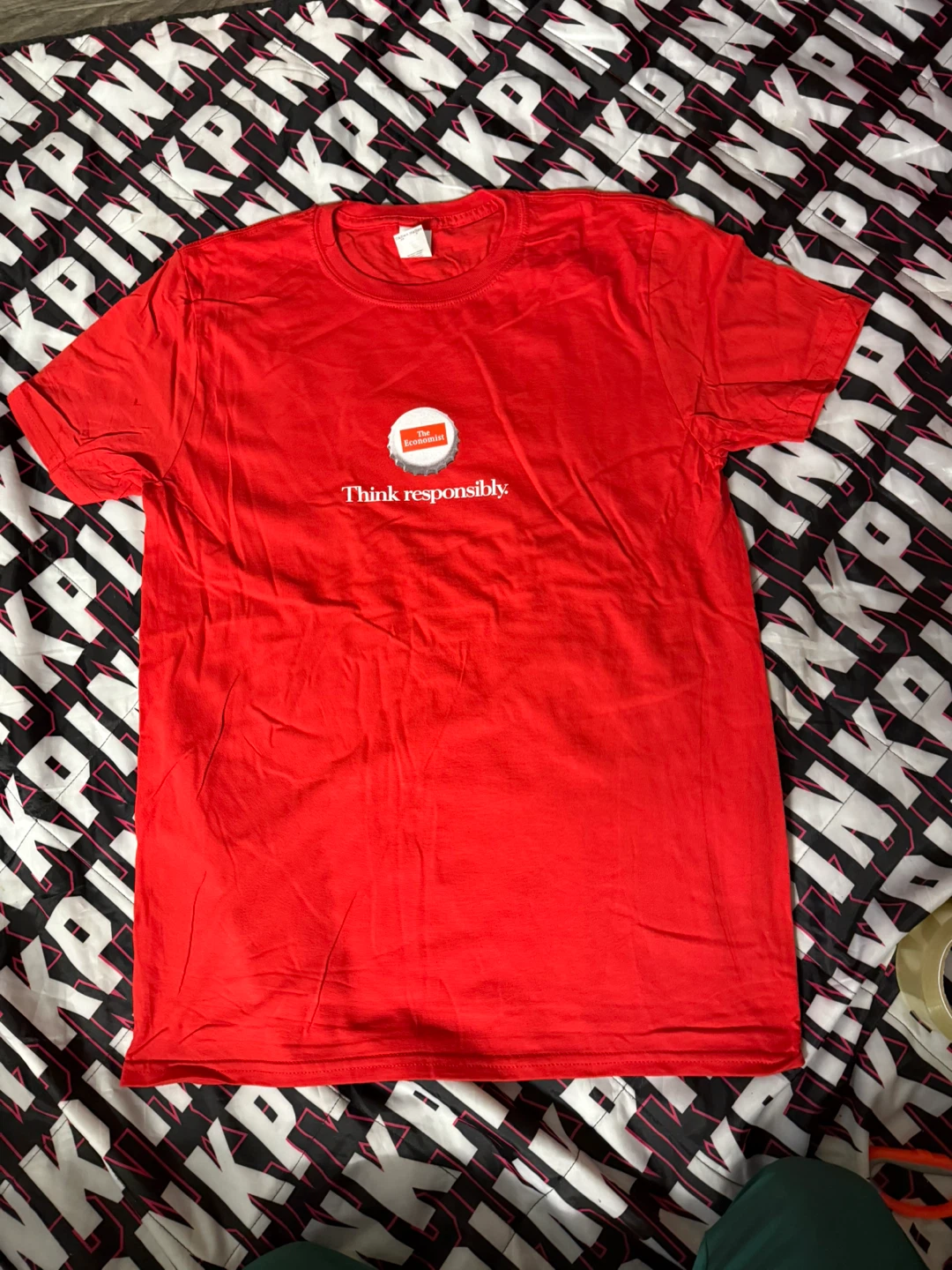 The Economist Red T-Shirt size M - photo 3
