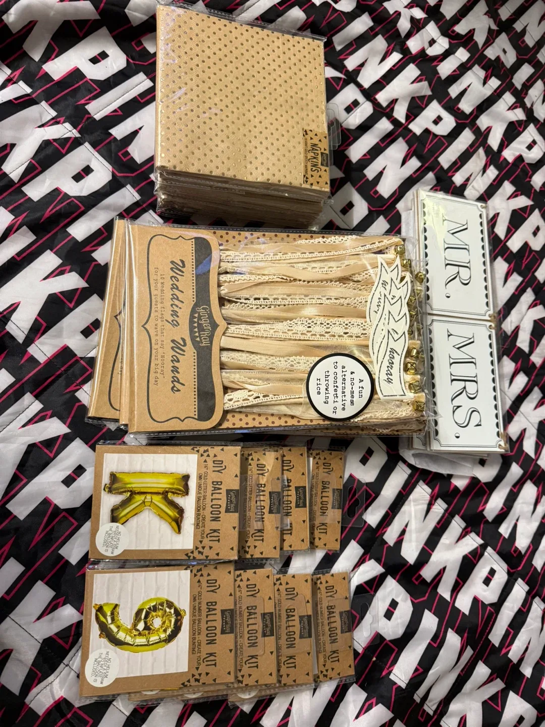 Ginger Ray Wedding Wands & Napkins thumbnail