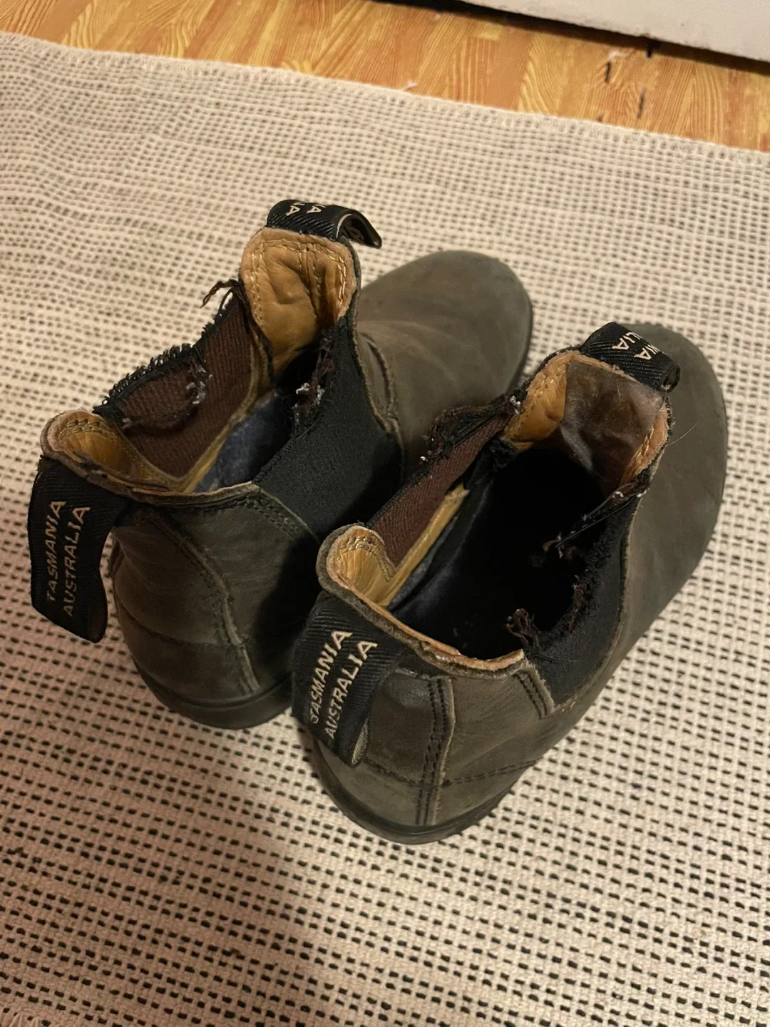 Blundstone Boots - Size 3 (W6) image indicator(2)