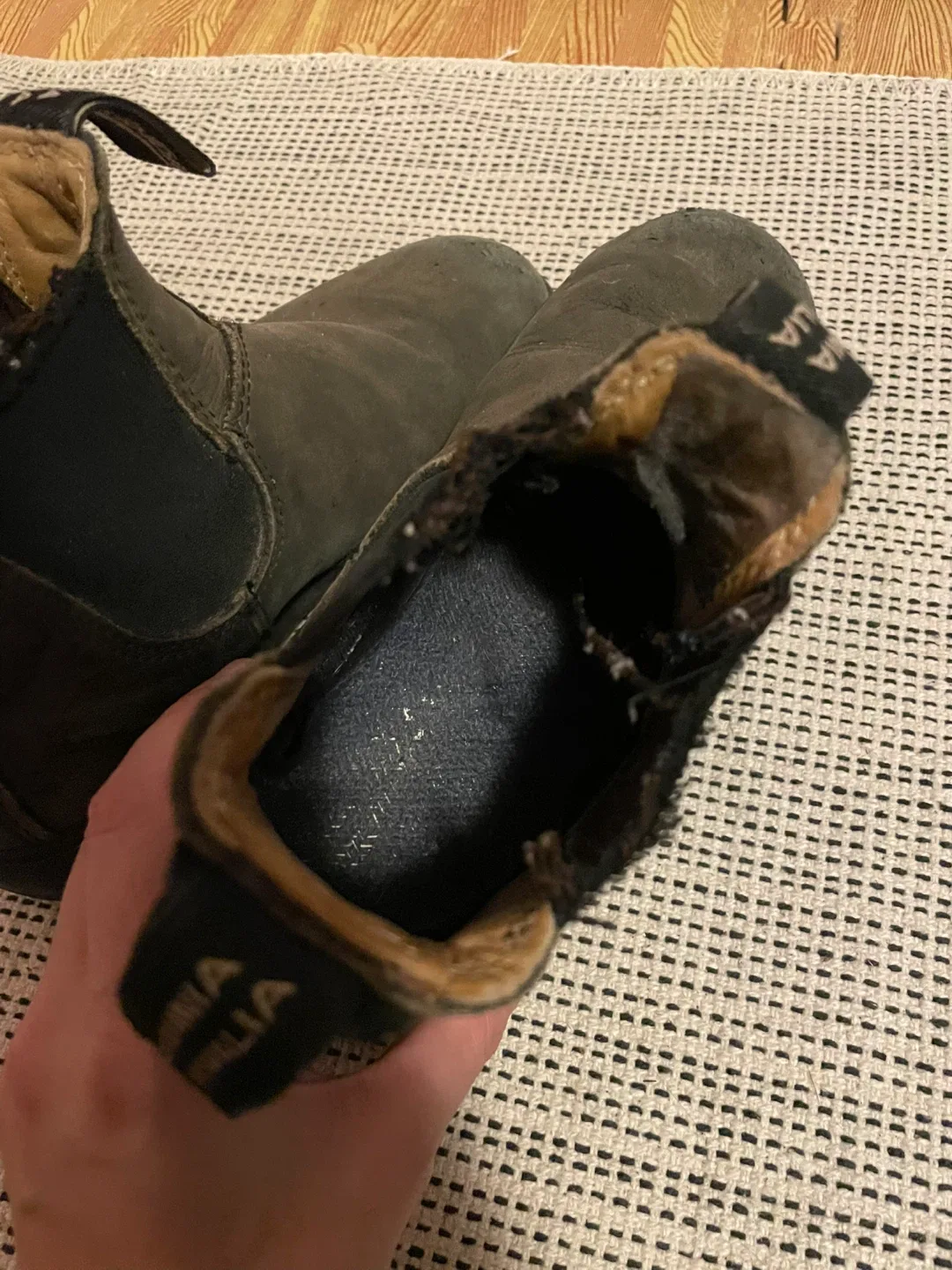 Blundstone Boots - Size 3 (W6) image indicator(4)