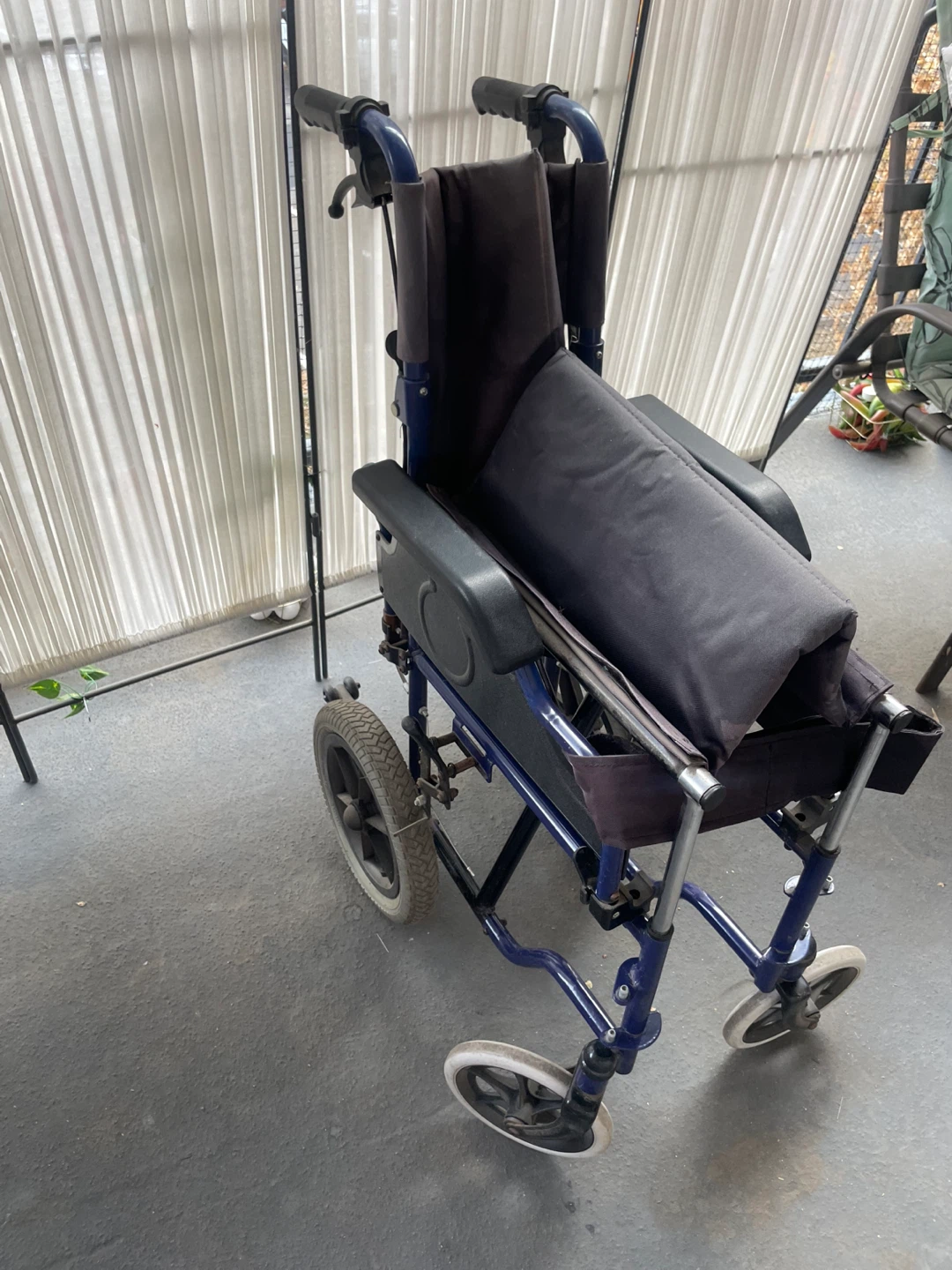 Blue Foldable Wheelchair - photo 5