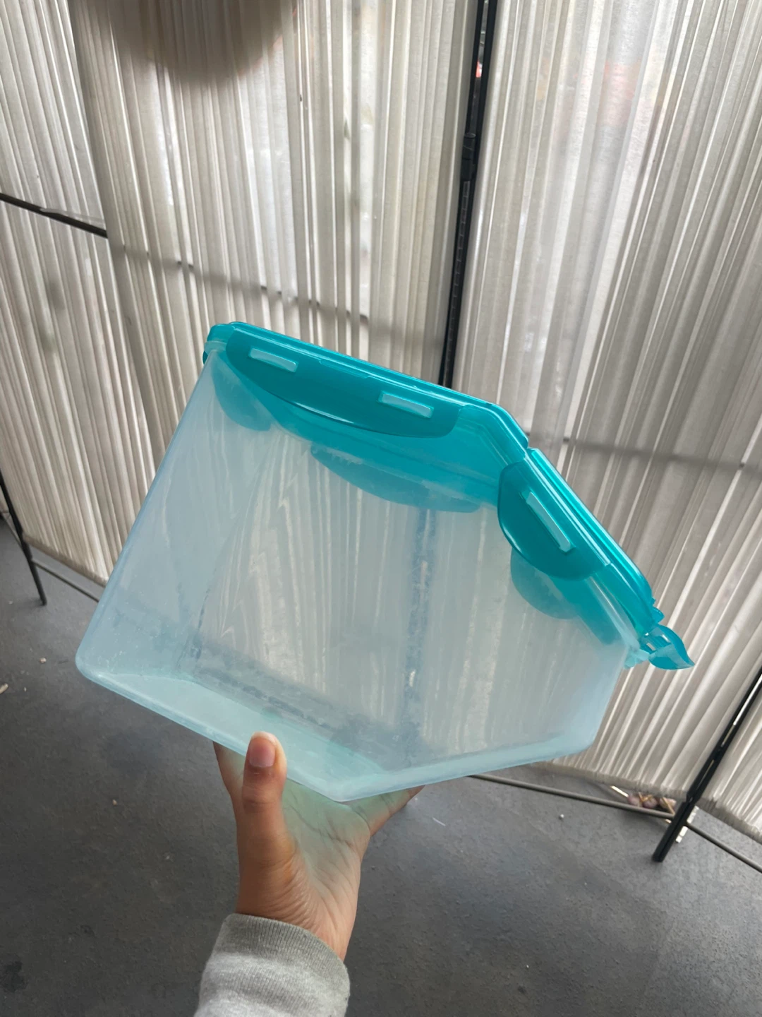 LocknLock Food Storage Containers - Set of 4