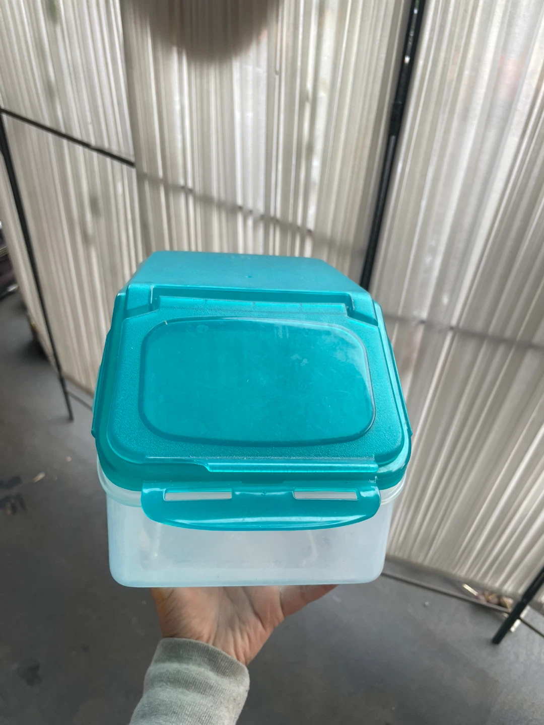 LocknLock Food Storage Containers - Set of 4 - photo 2