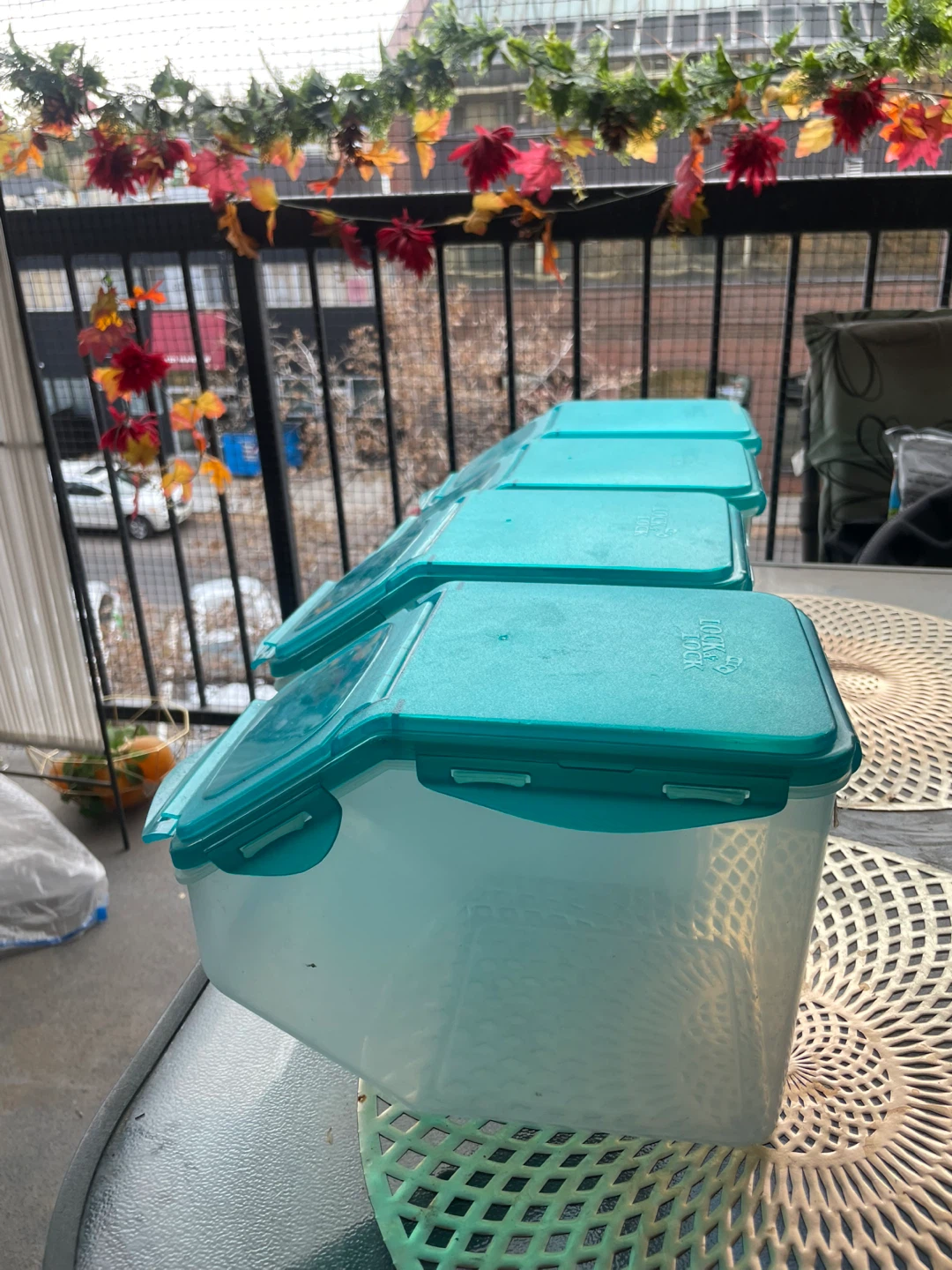 LocknLock Food Storage Containers - Set of 4 - photo 5