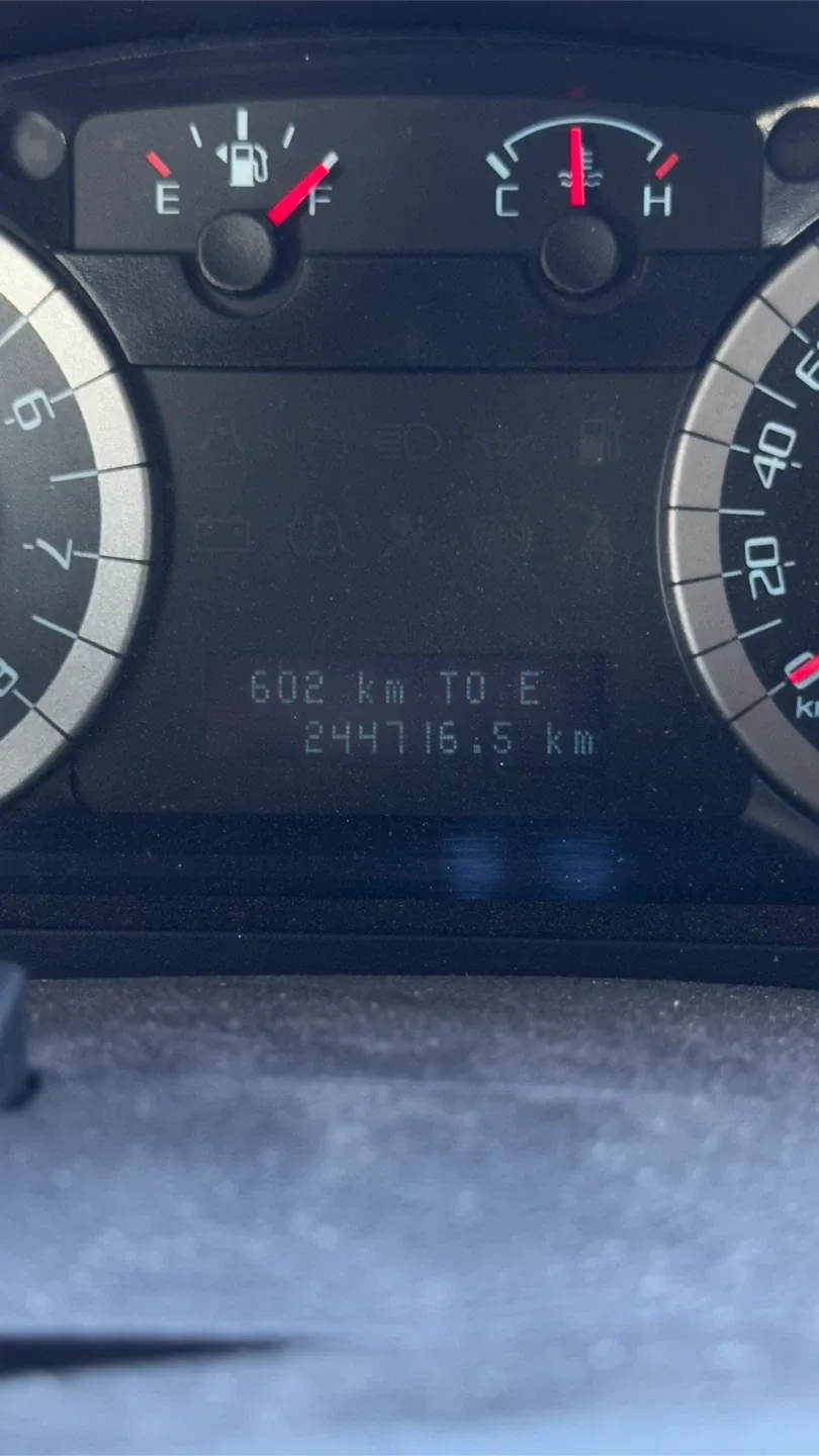 Ford Escape SUV image indicator(6)