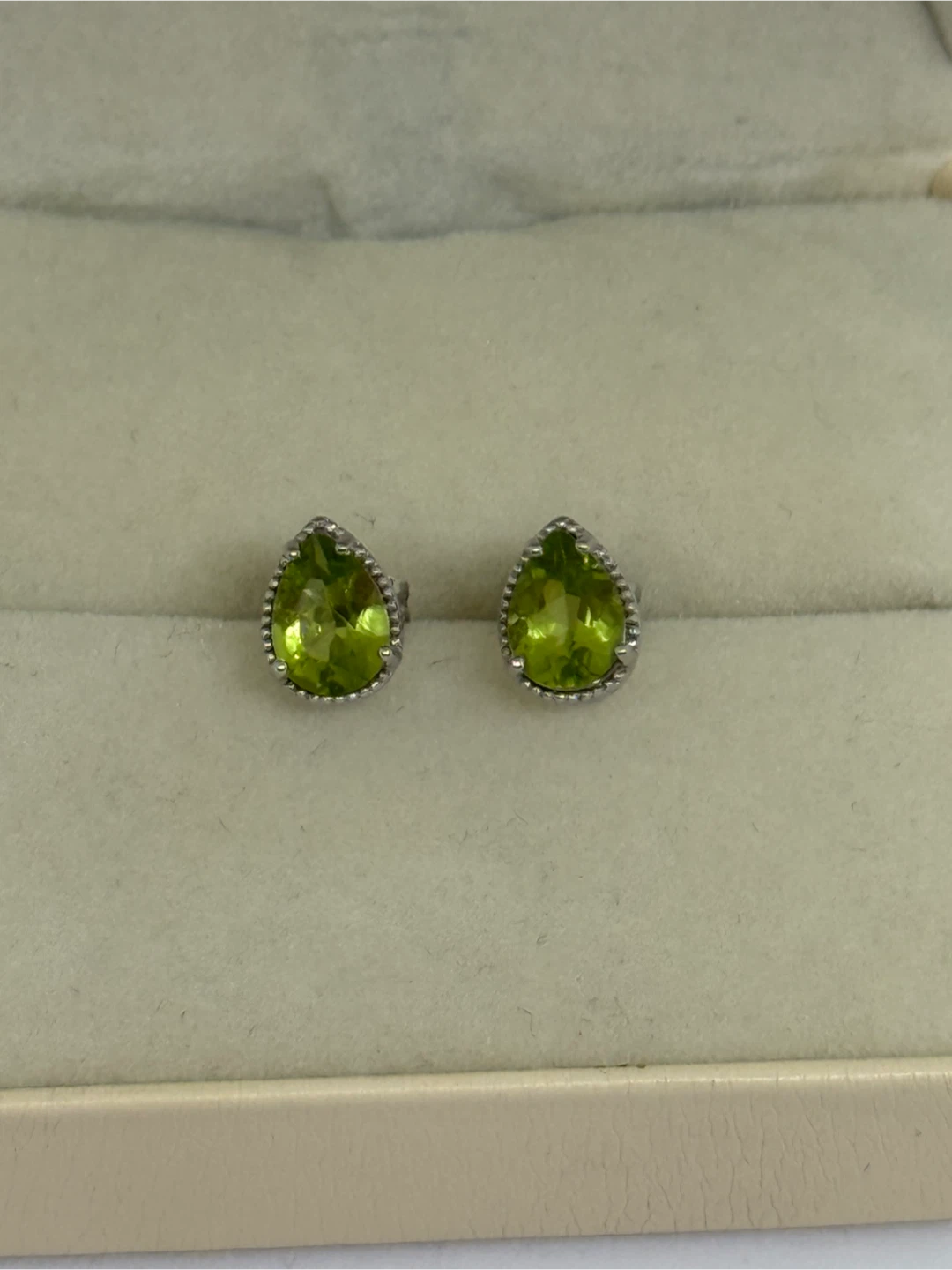 Natural Peridot S925 Silver Stud Earrings