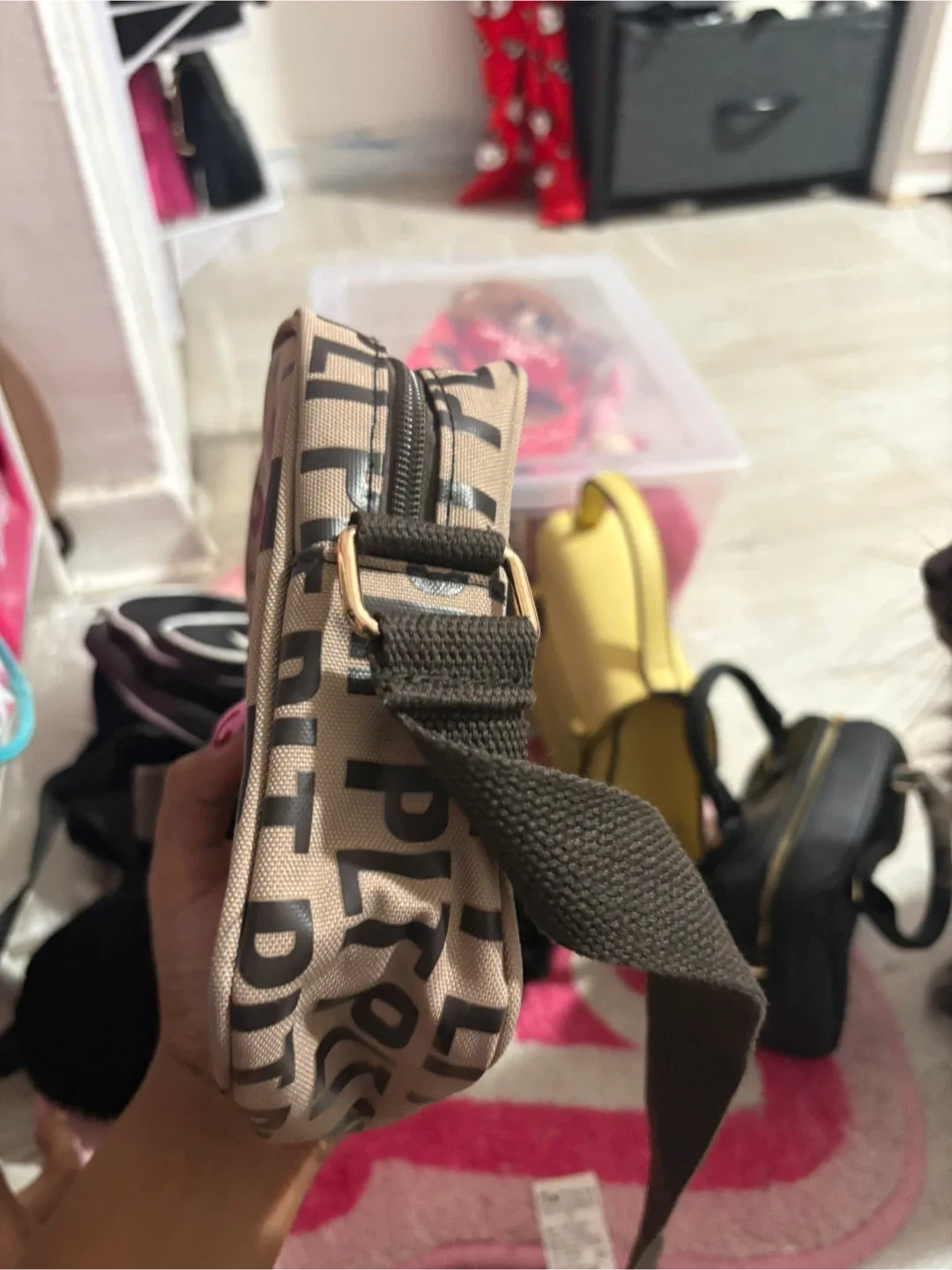 PLT Crossbody Bag image indicator(2)