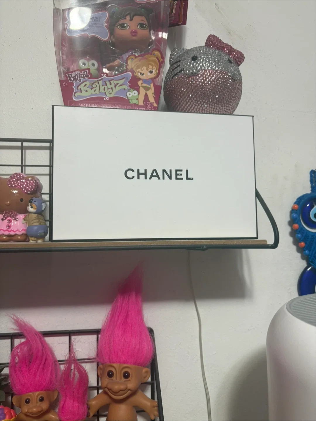Chanel Box thumbnail