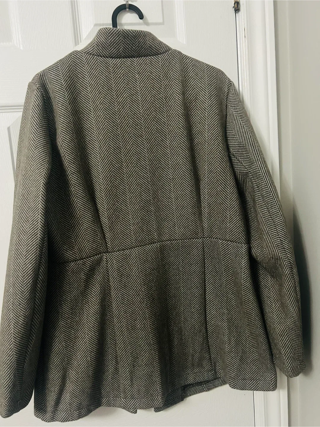 Herringbone Patterned Blazer image indicator(2)