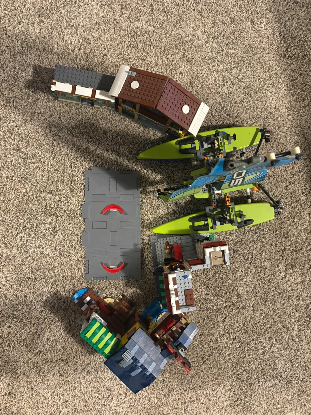 Lego Set - Various Unsorted Pieces and Structures image indicator(4)