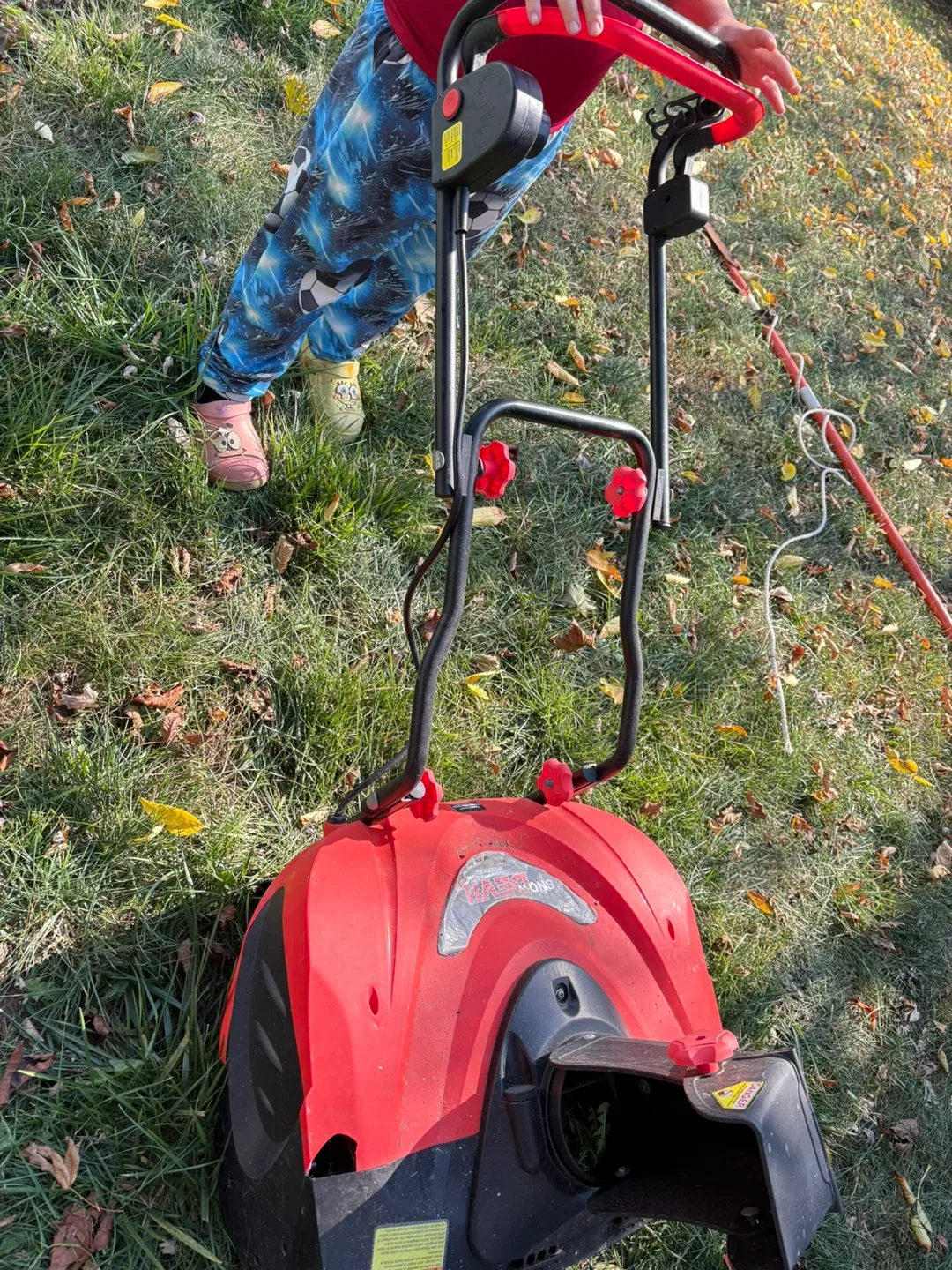 Snow Devil WSE2013 Electric Snow Shovel image indicator(4)