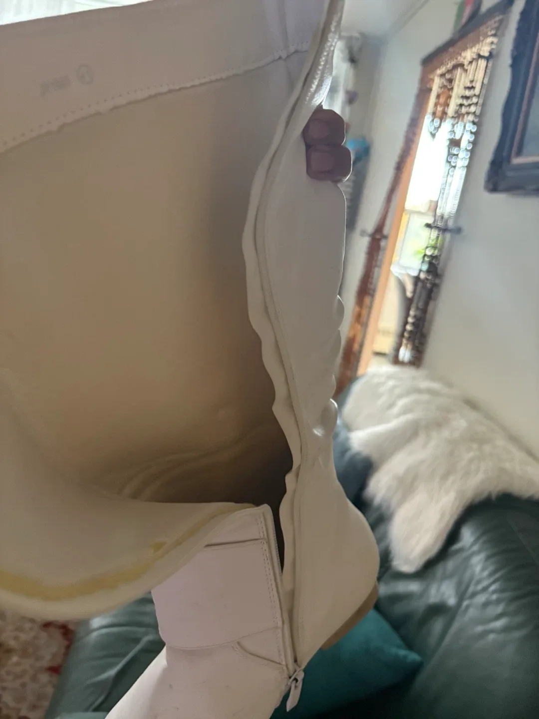 White Boots Size 8/30 image indicator(3)