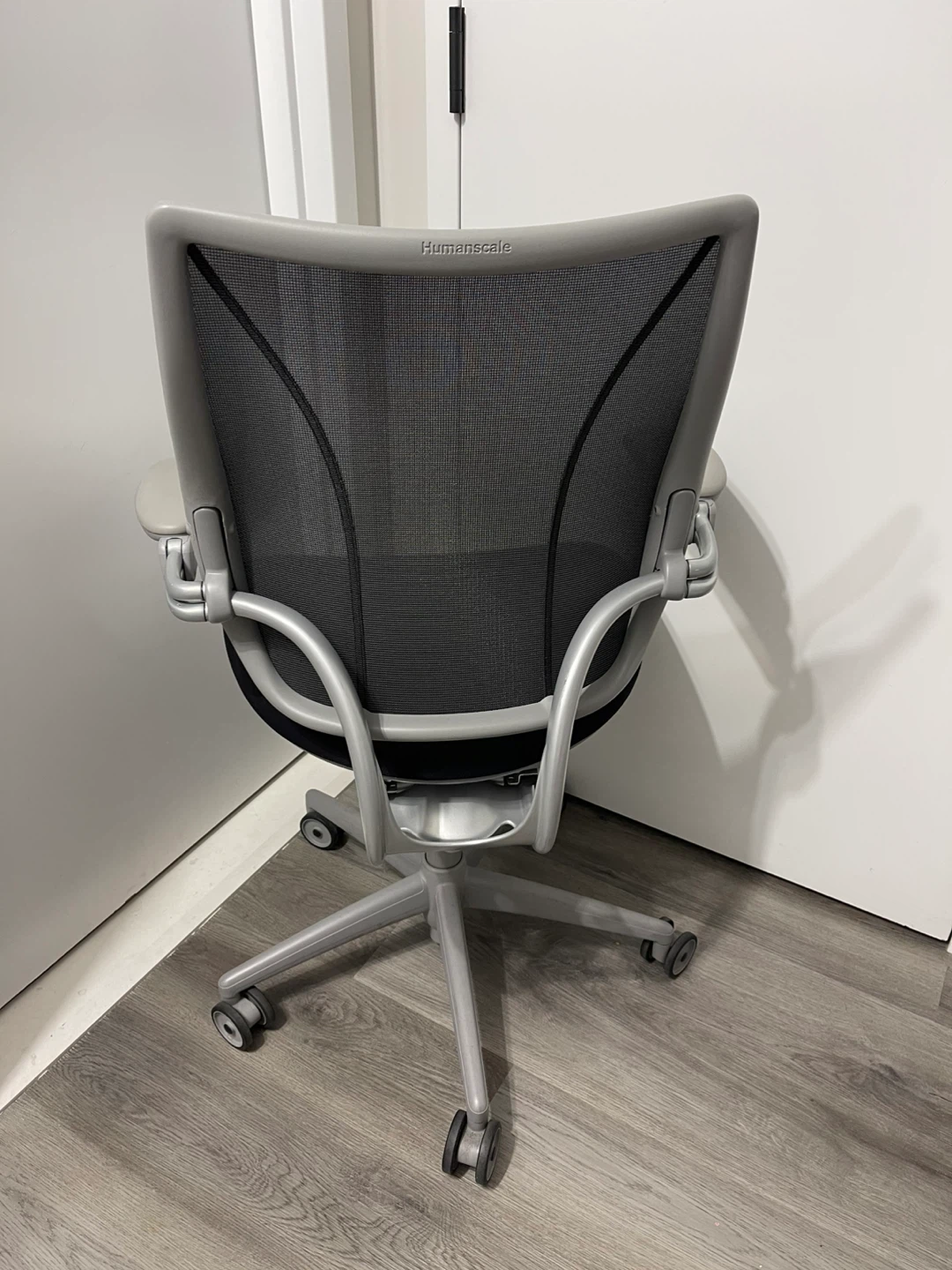 Humanscale Office Chair - Ergonomic Design - photo 2