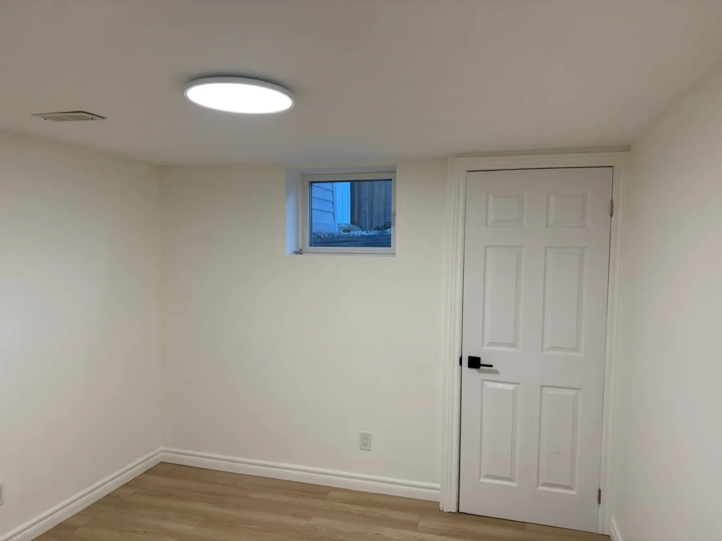 1 bedroom basement apartment image indicator(10)