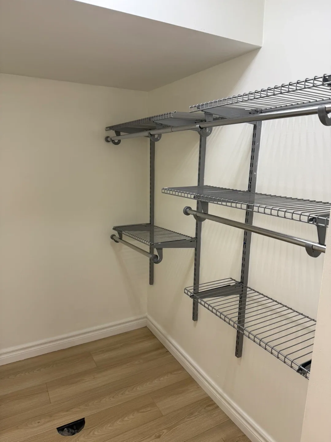 1 bedroom basement apartment image indicator(9)