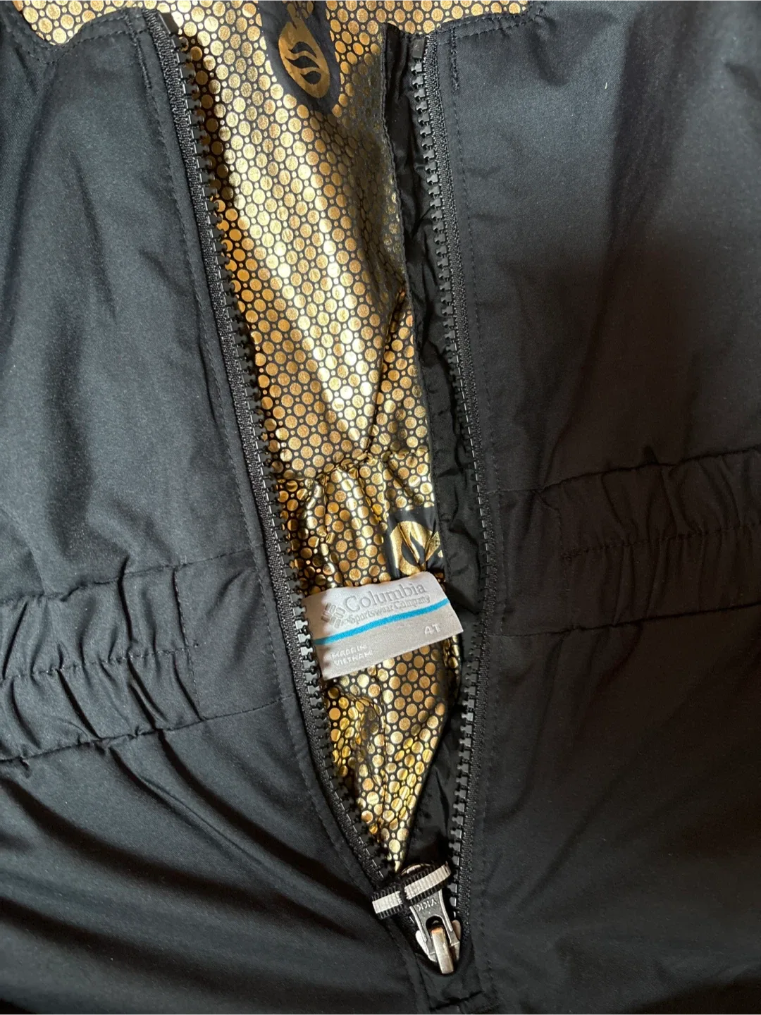 Columbia Snowsuit - Size 4T image indicator(3)