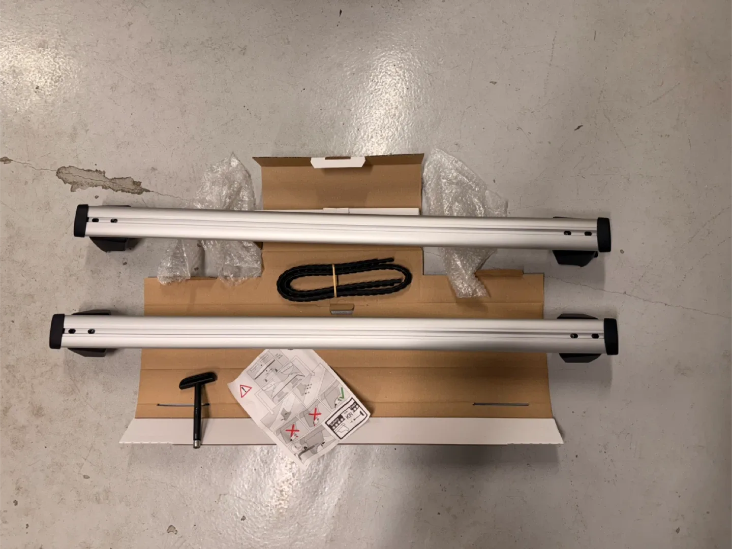 Audi Q5 Roof Rack Cross Bars image indicator(2)