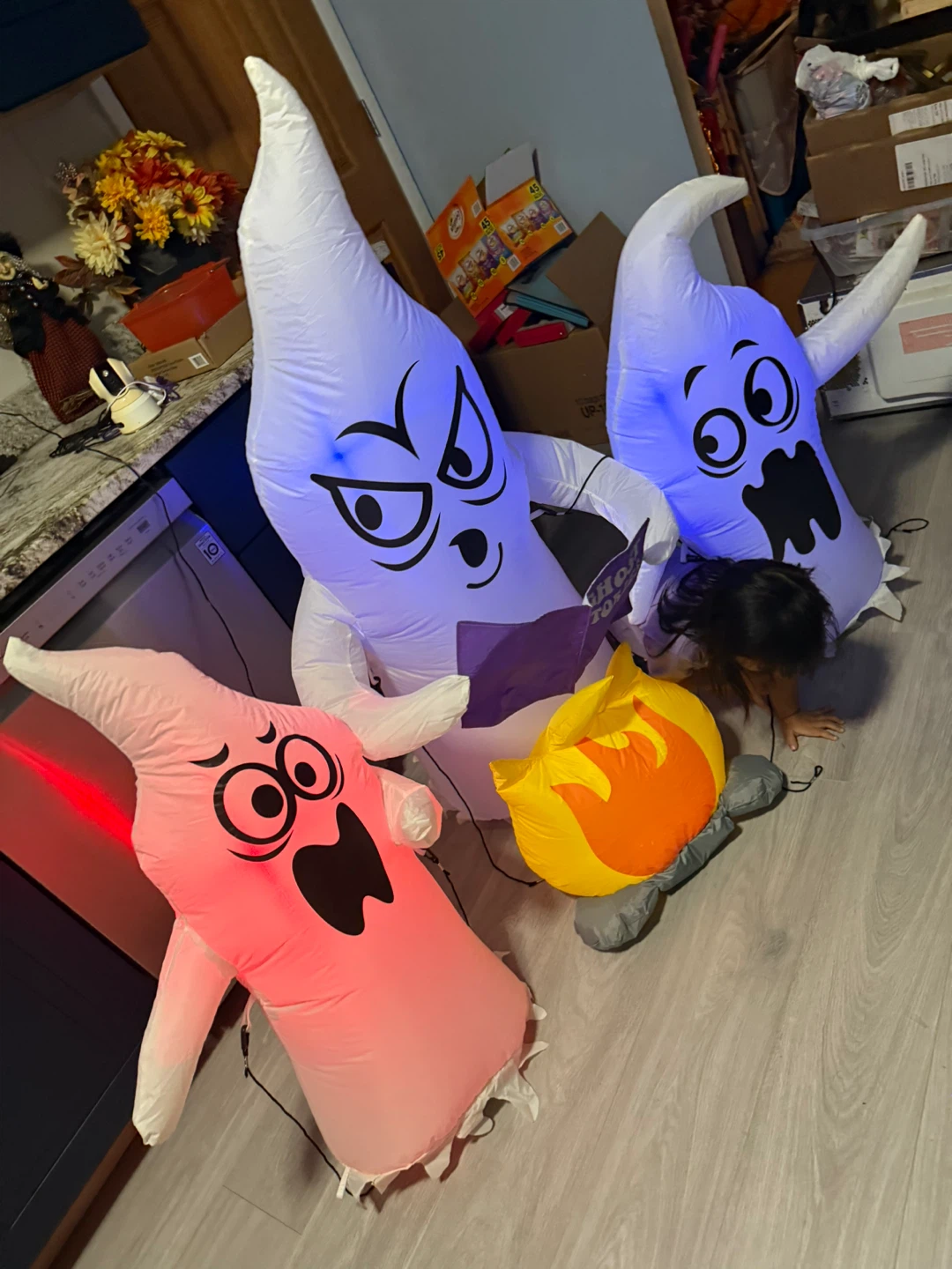 Halloween Inflatable Ghosts with Campfire check more pictures - photo 5