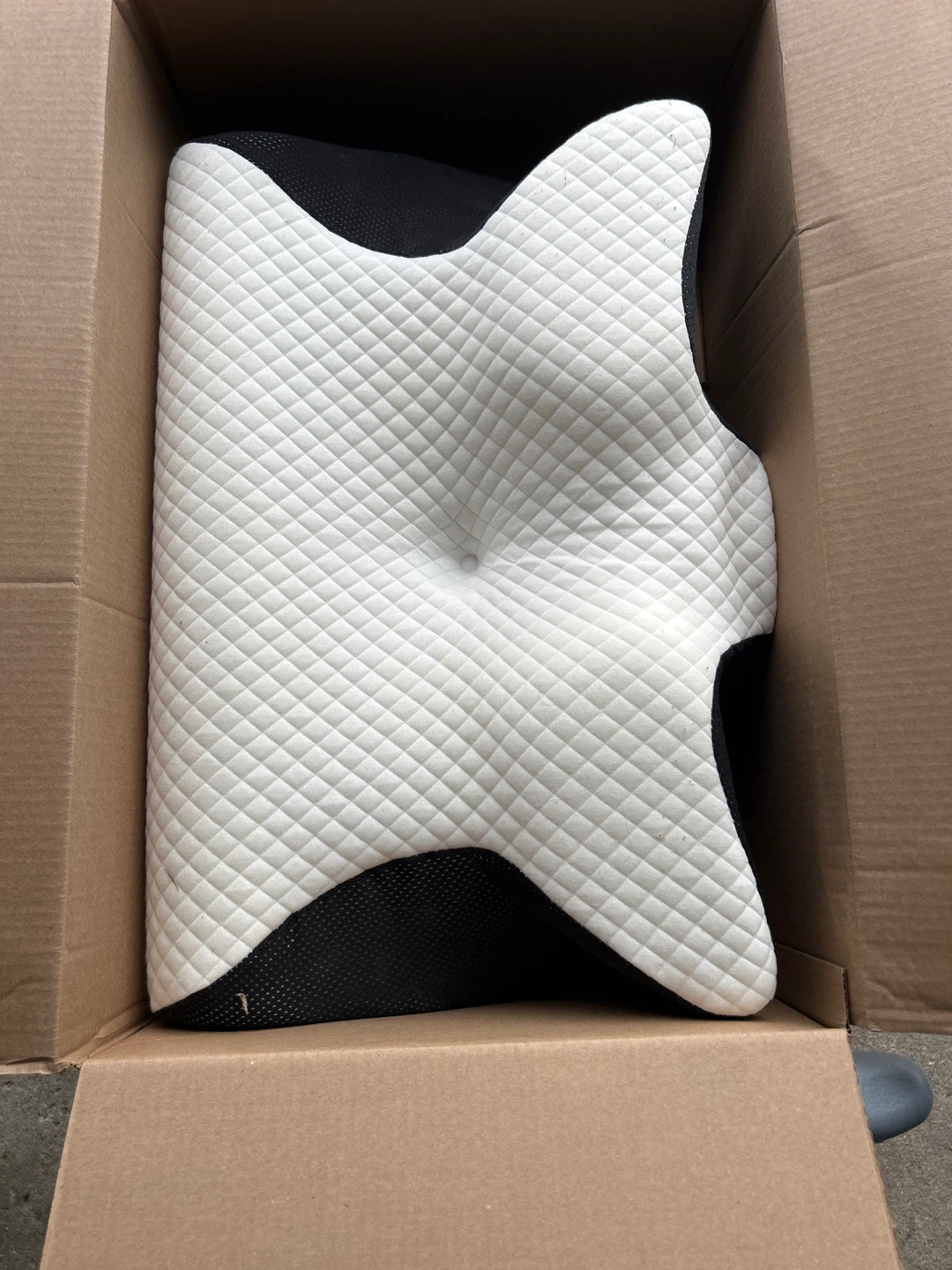 HOMCA Cervical Pillow - New in Box! - photo 2